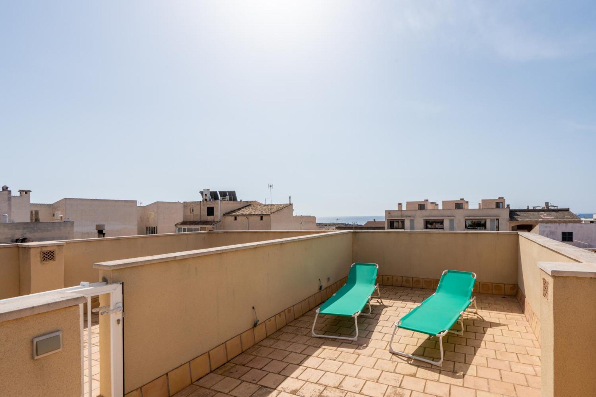 Apartment with Balcony photo 3