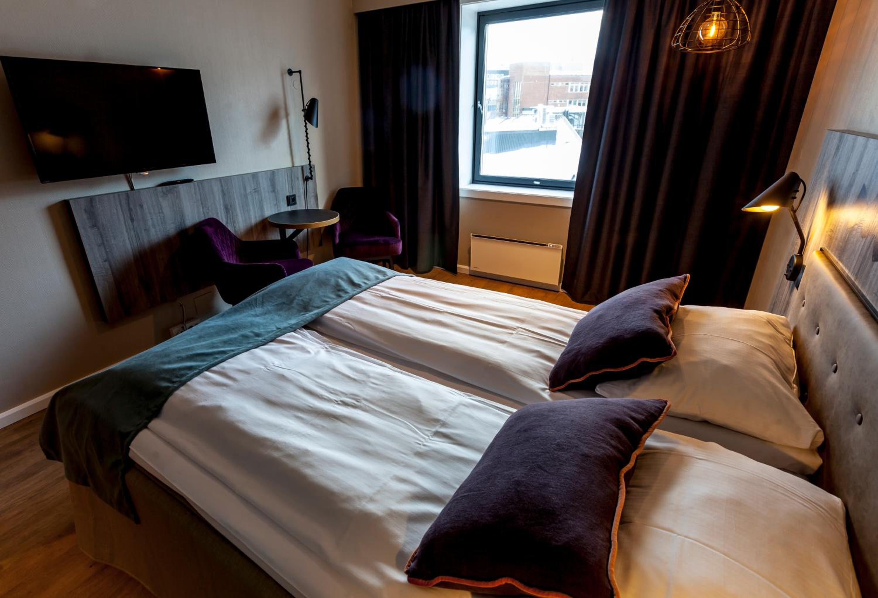 Standard Twin Room - Photo 3