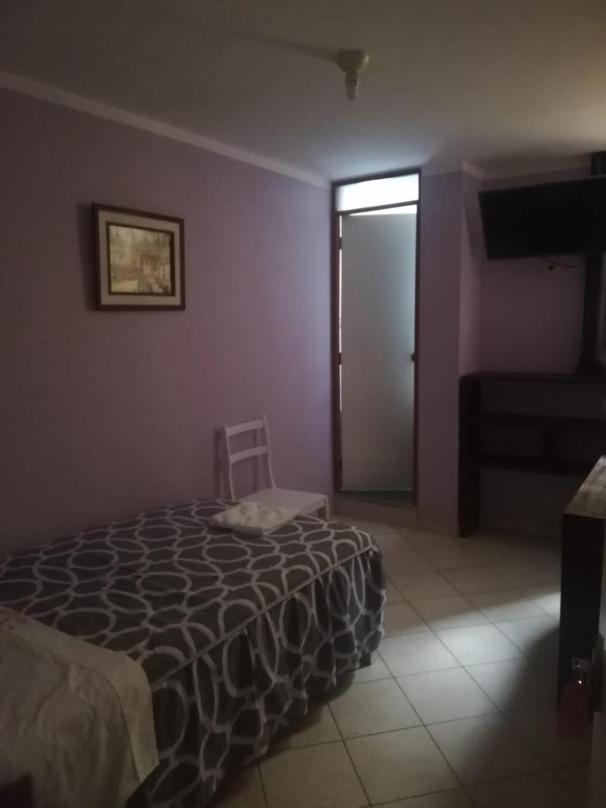 Single Room with Private Bathroom photo 1