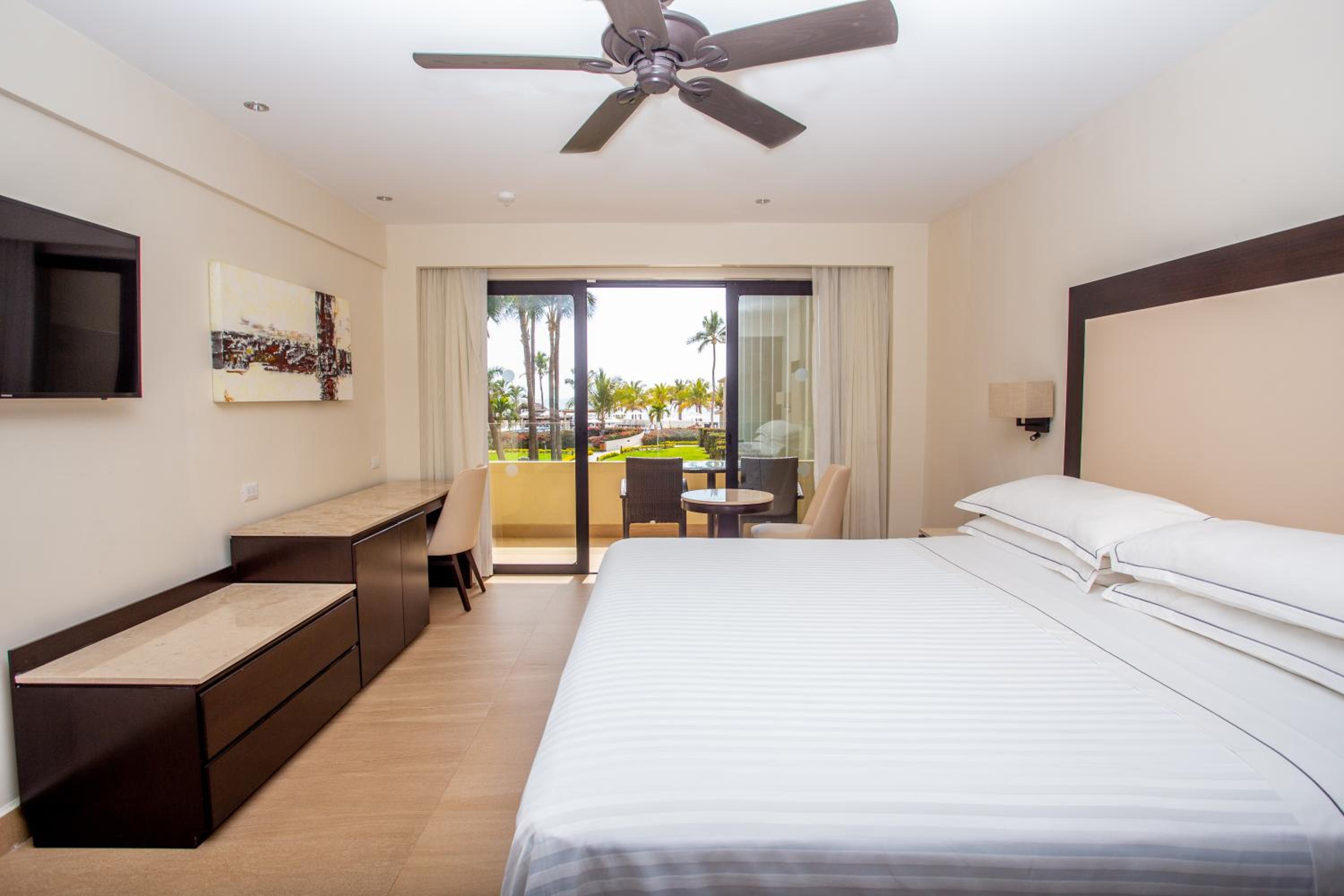 Deluxe Double Room With Balcony And Sea View