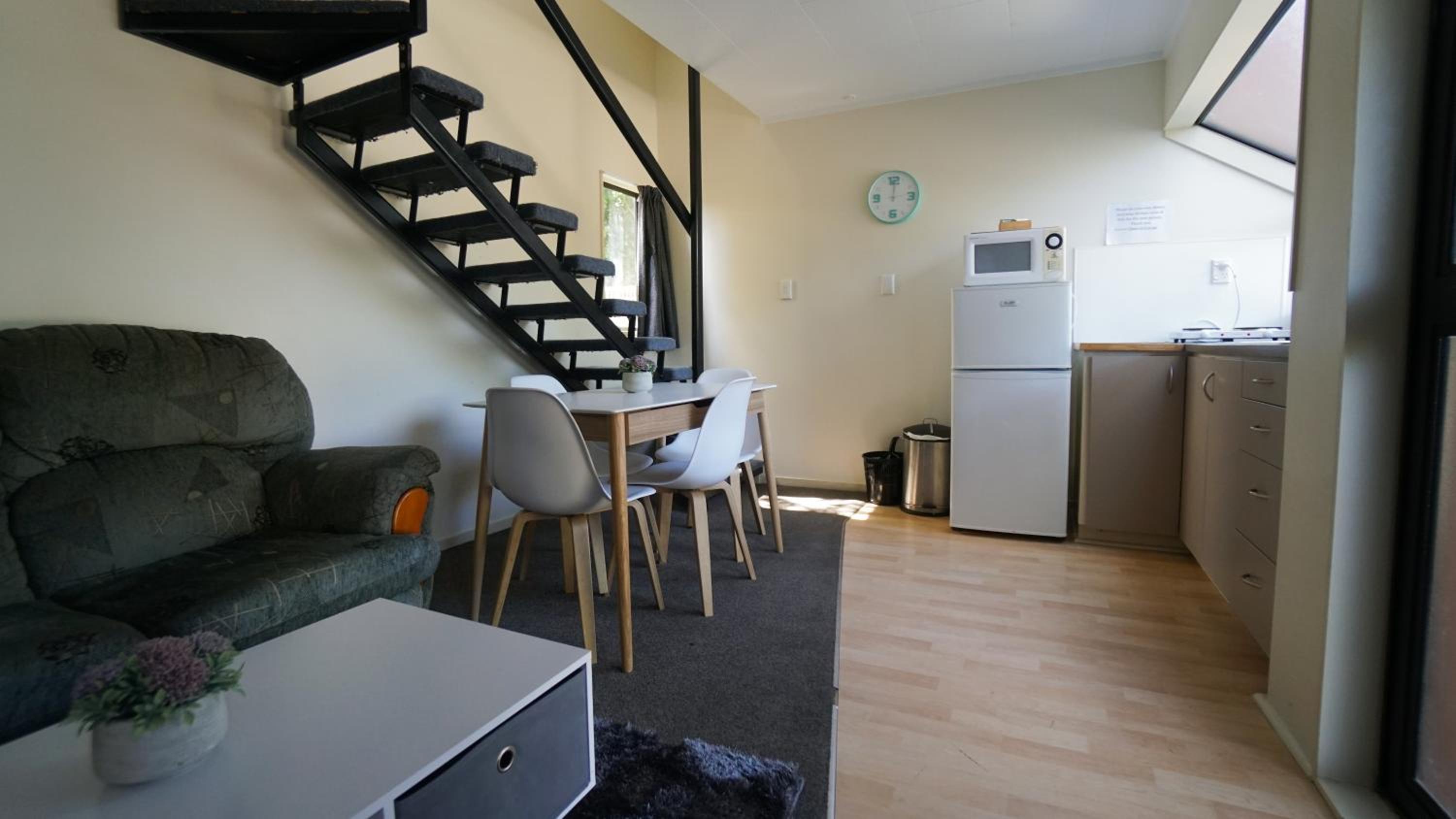 Standard One-Bedroom Apartment - Photo 9