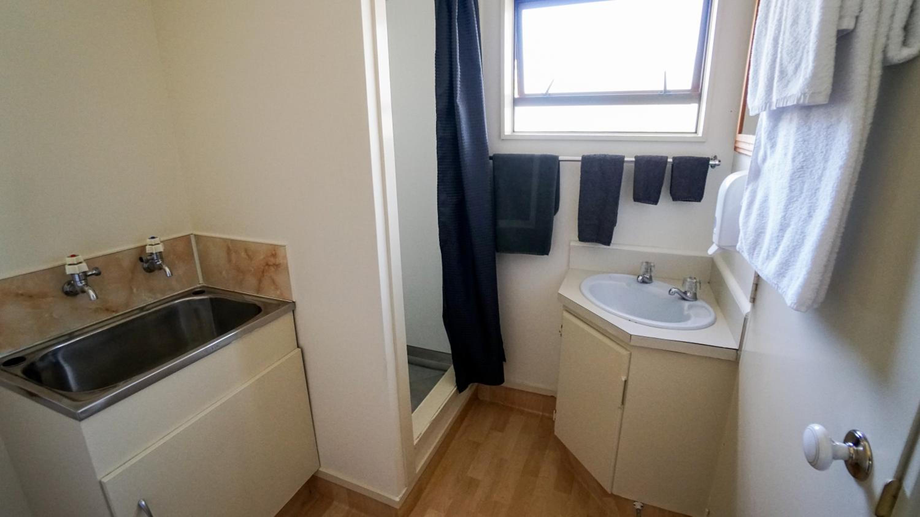 Standard One-Bedroom Apartment - Photo 3