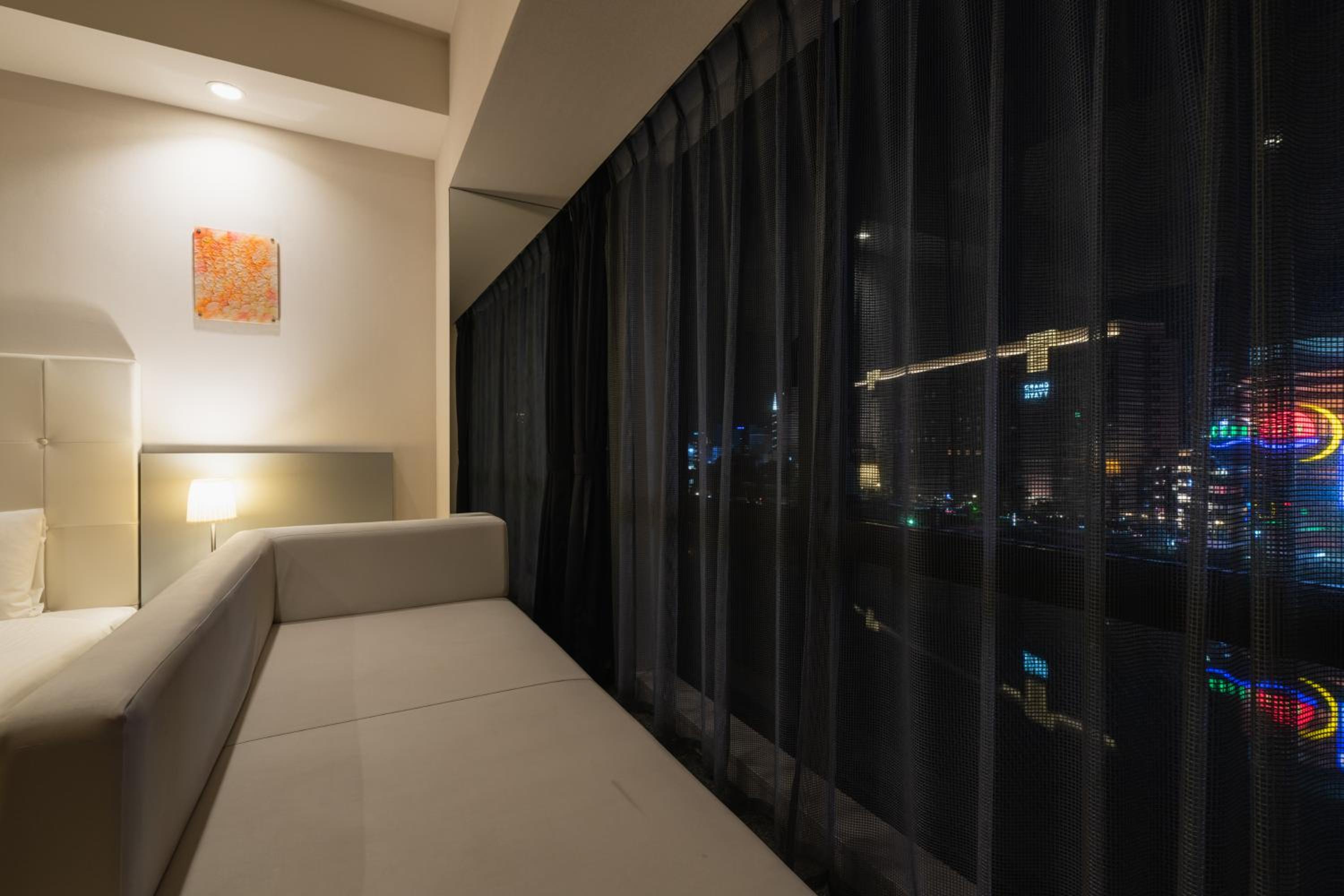 Standard Twin Room - Photo 2