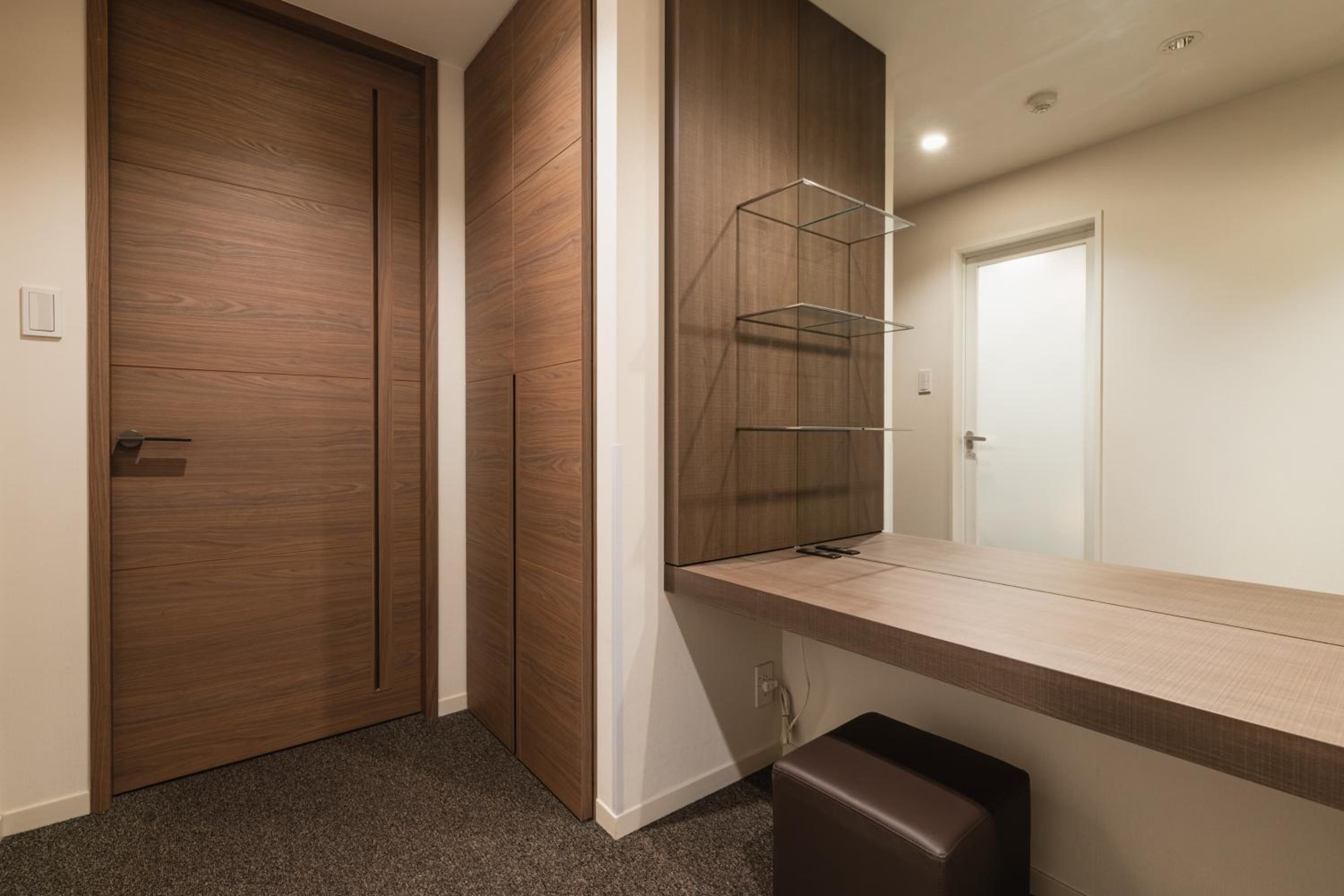 Standard Twin Room - Photo 11