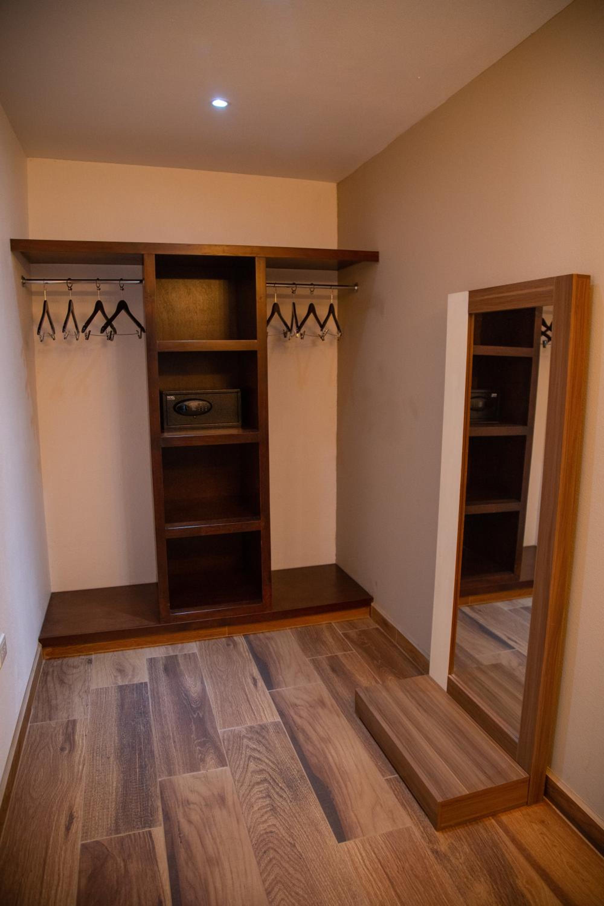 Standard Room photo 3