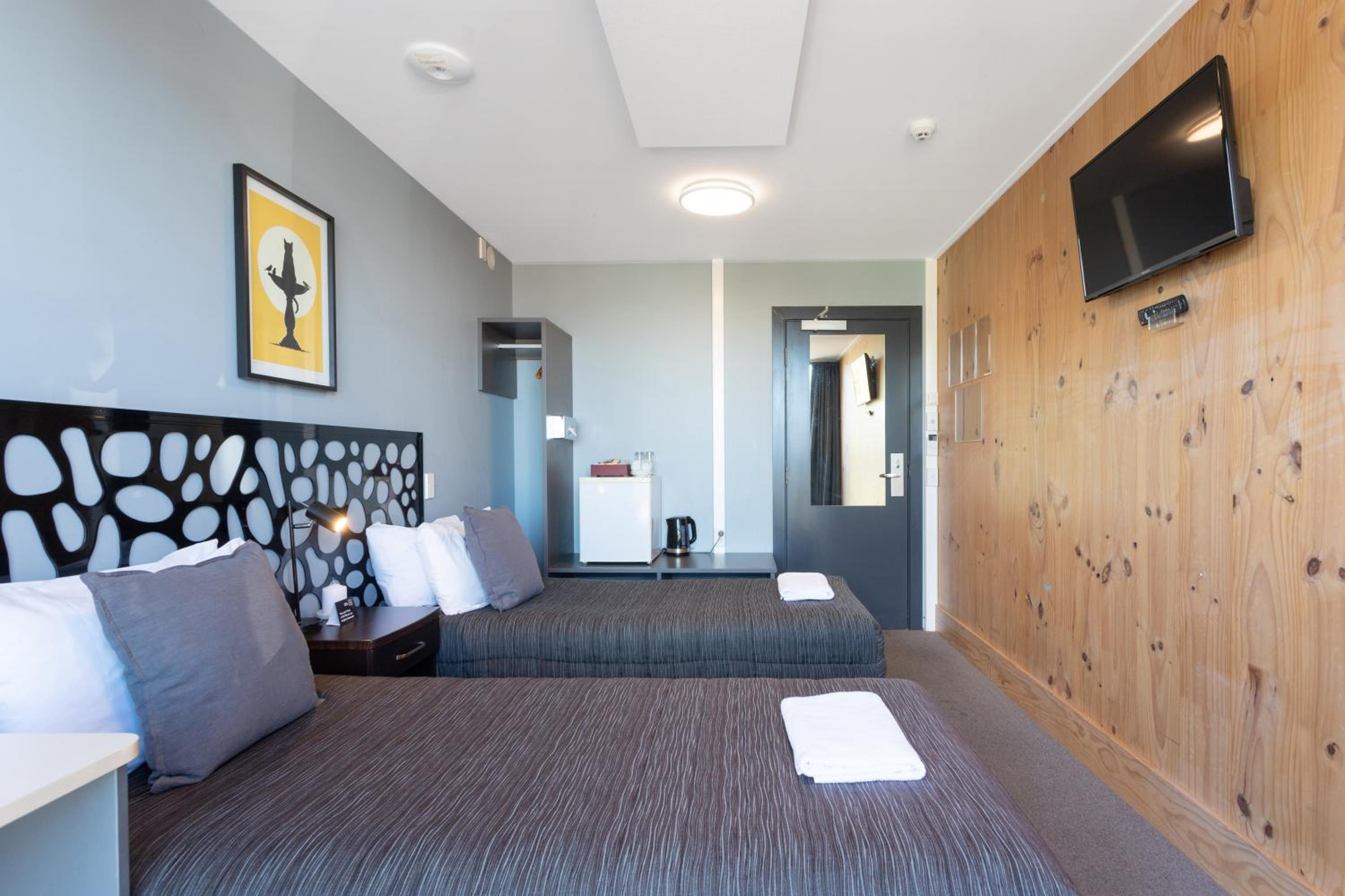 The Lodge - Twin (Shared Facilities) photo 3