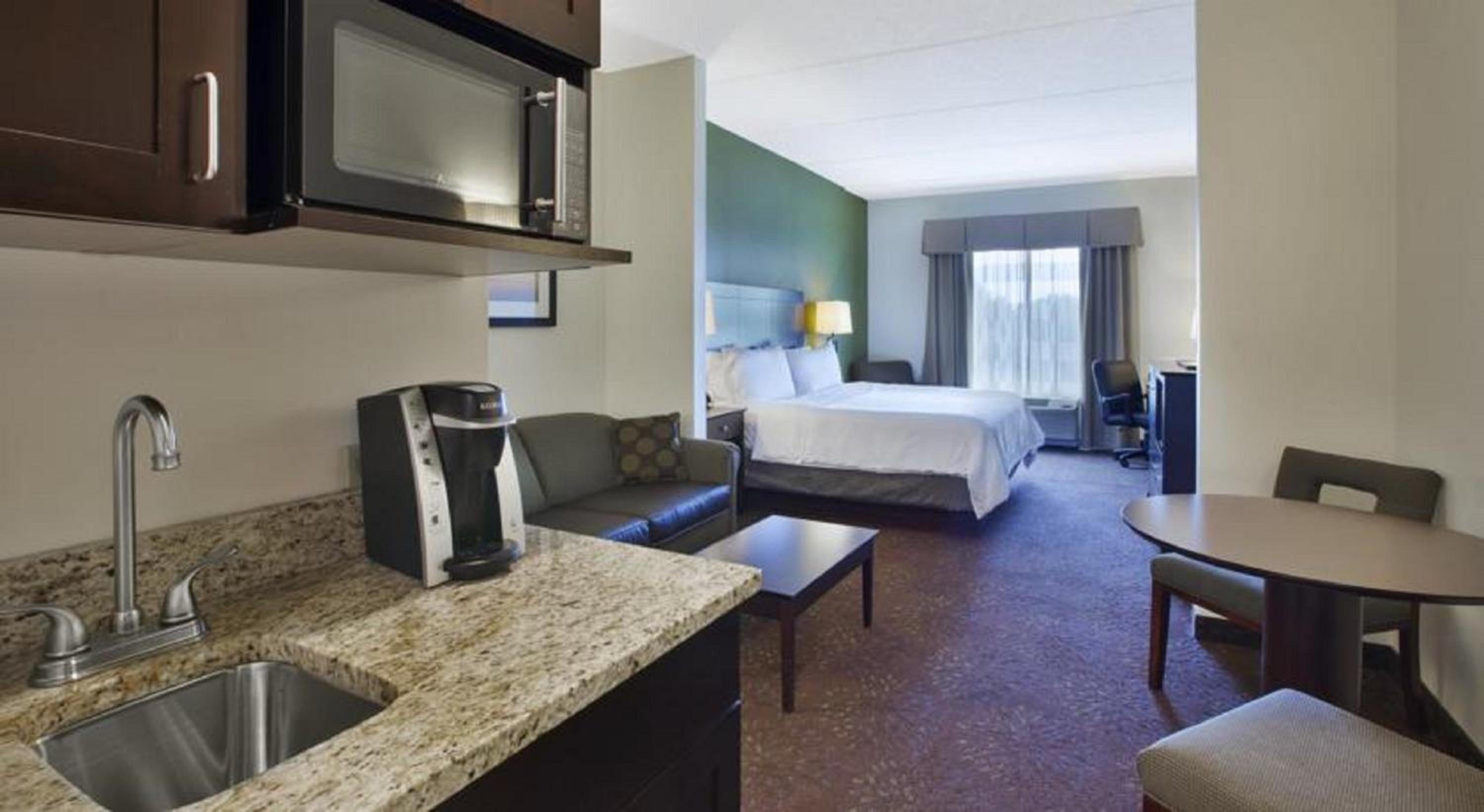 King Suite - Photo 2