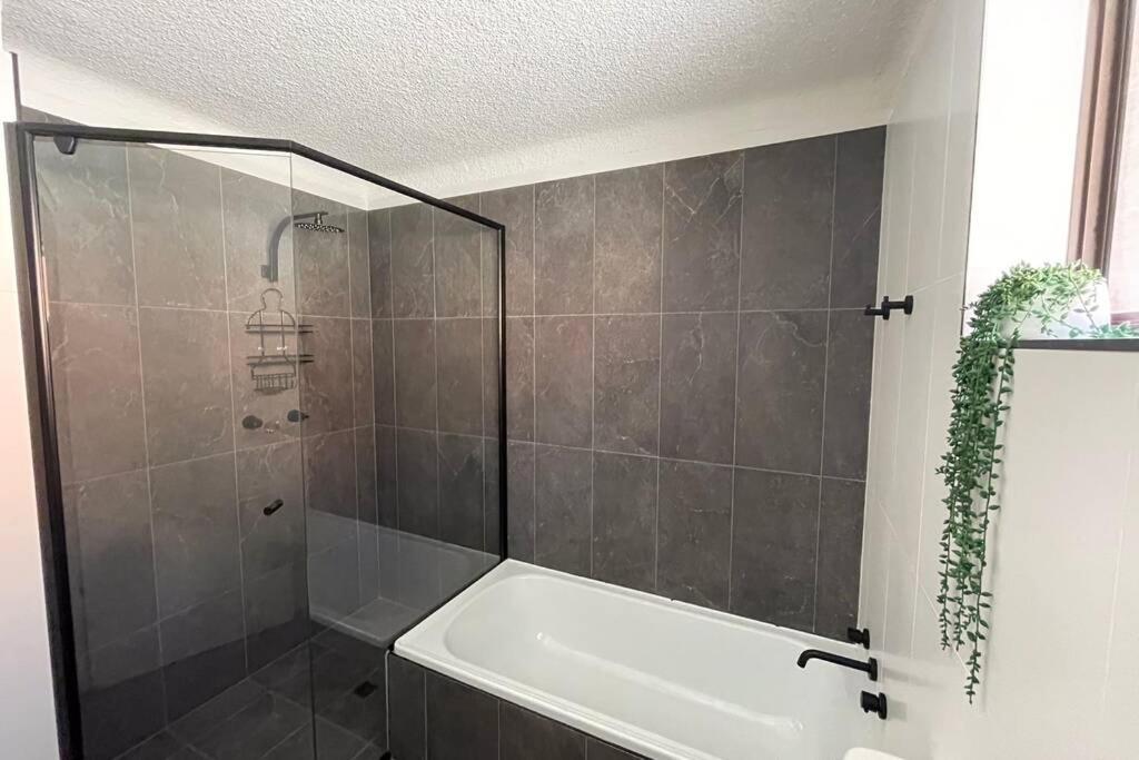 Two-Bedroom Apartment - Photo 11