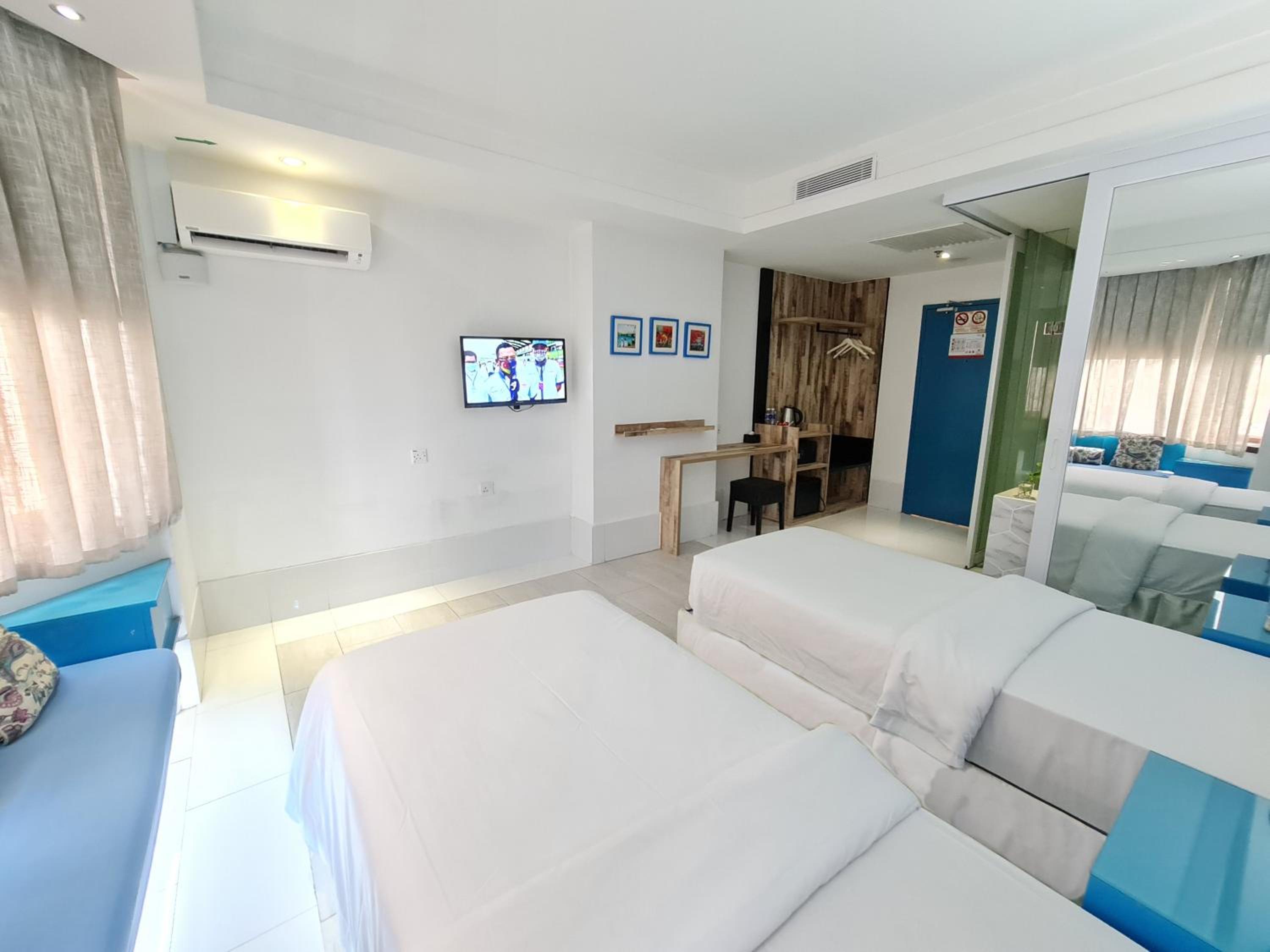 Annex Deluxe Twin Room (nonsmoking room)  photo 3