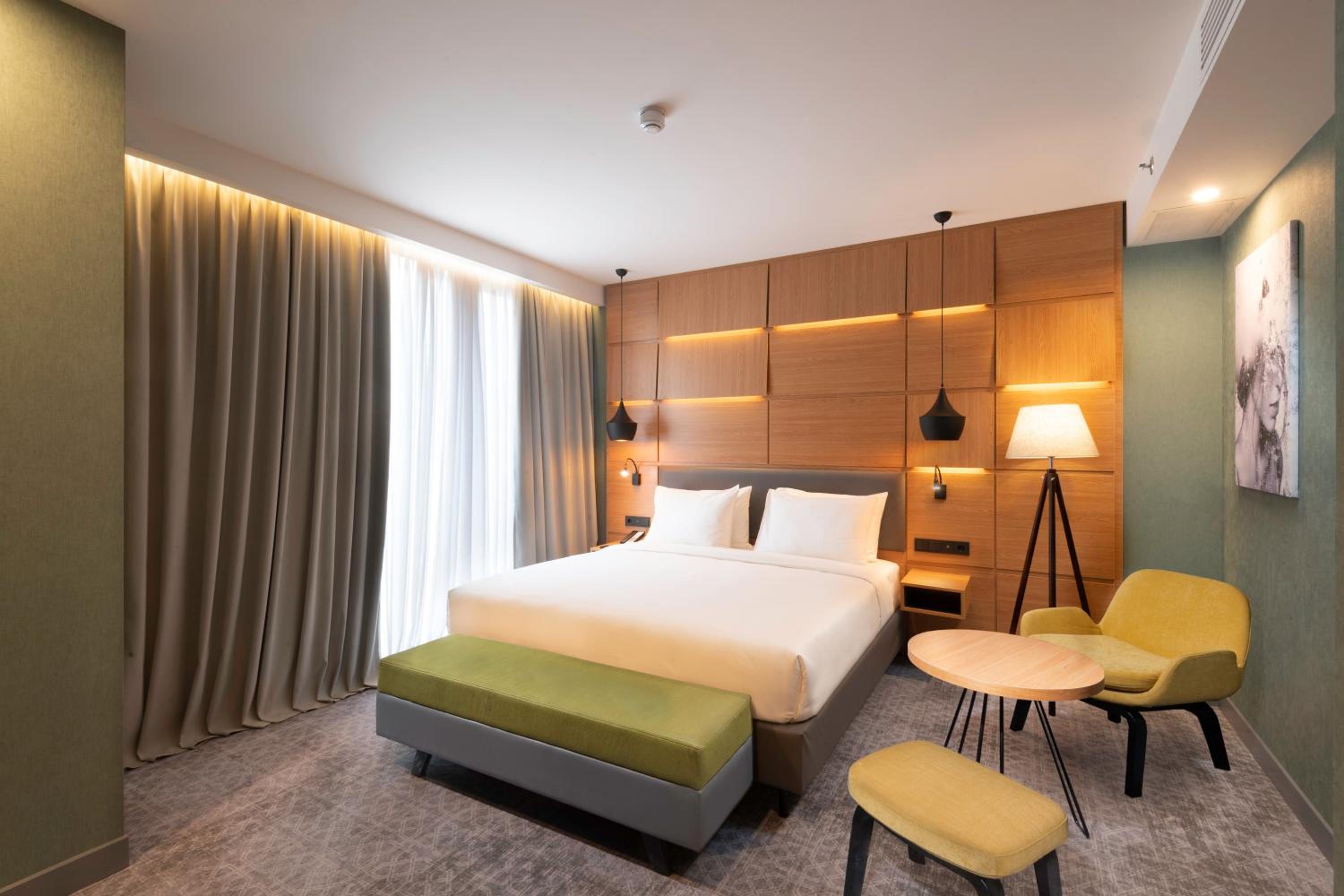 One-Bedroom King Suite