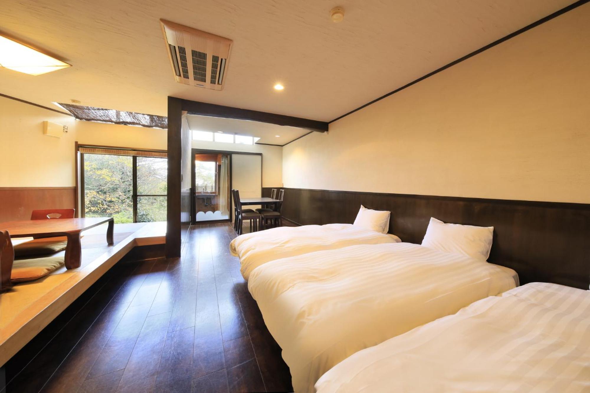 Triple Room with Balcony photo 1