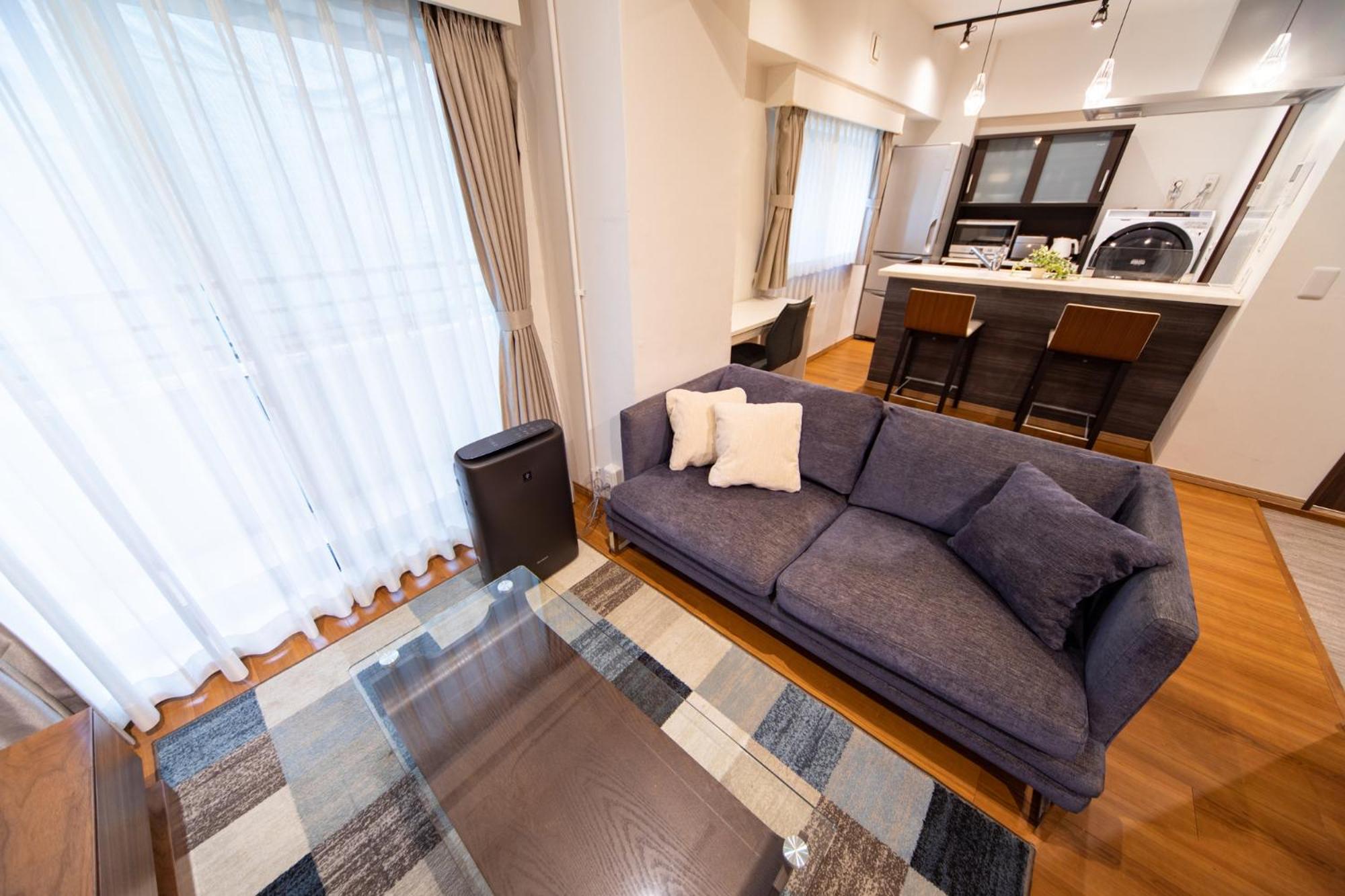 One-Bedroom Apartment photo 1