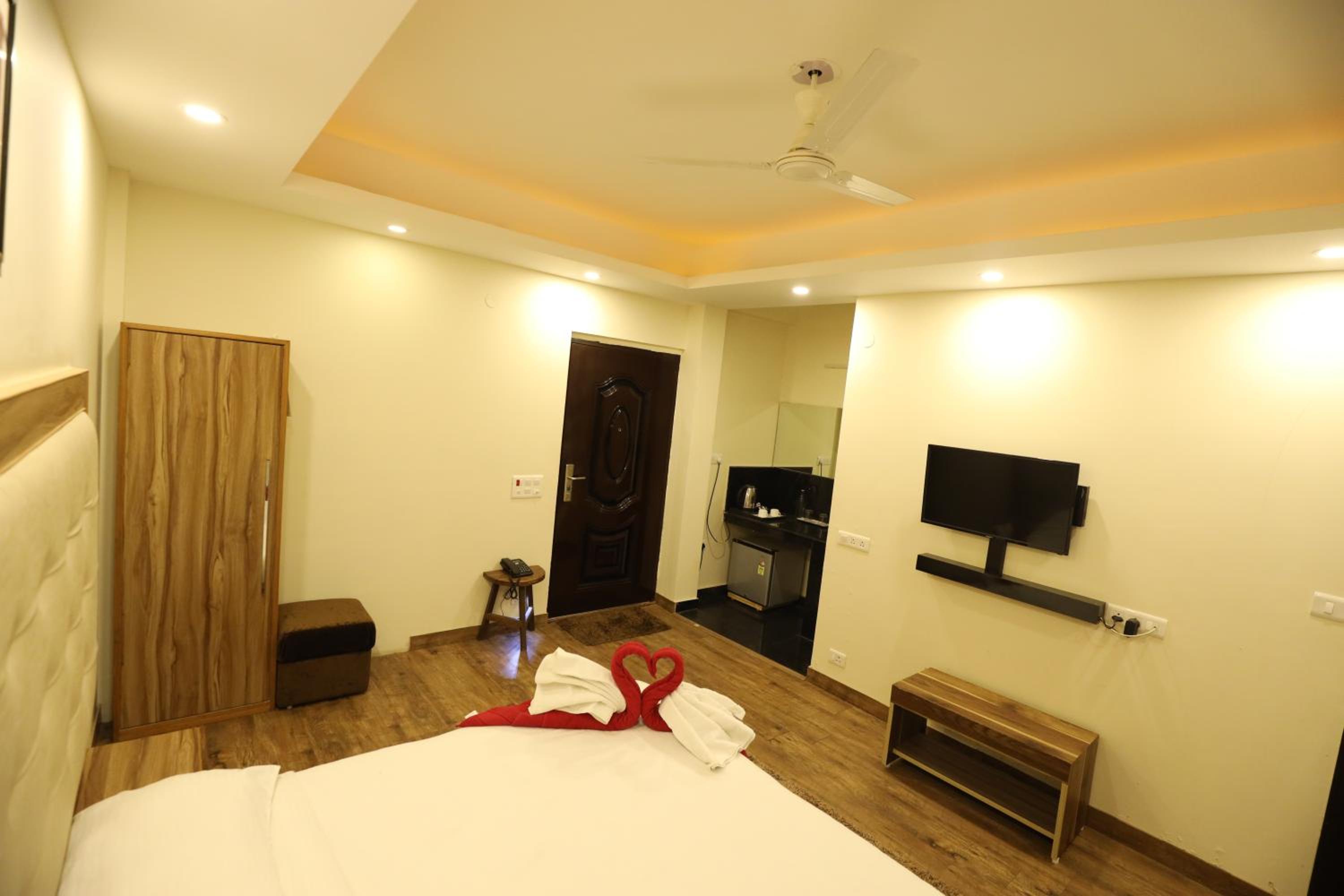 Standard Double Room - Photo 3