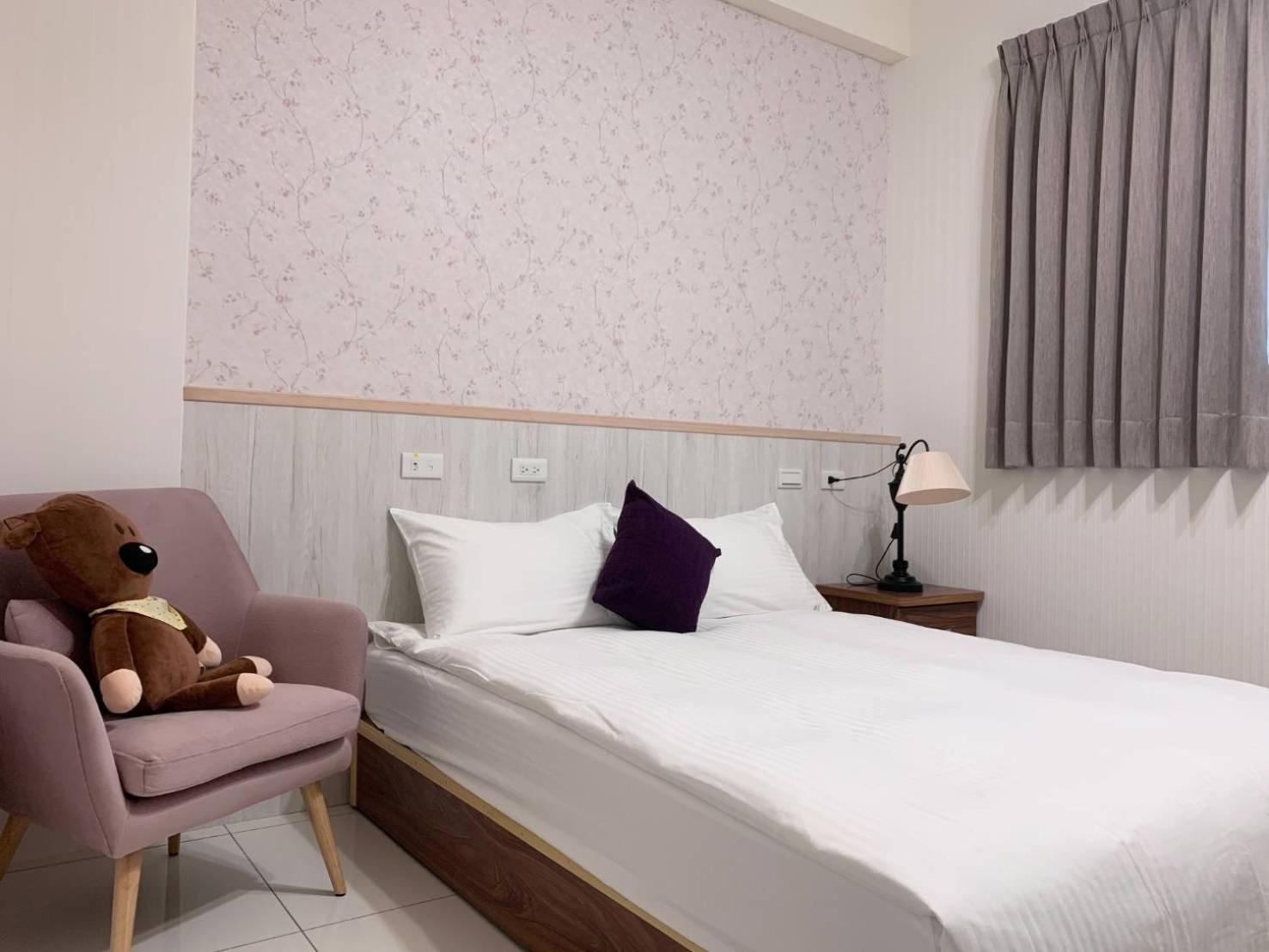 Deluxe Double Room with Shower photo 2