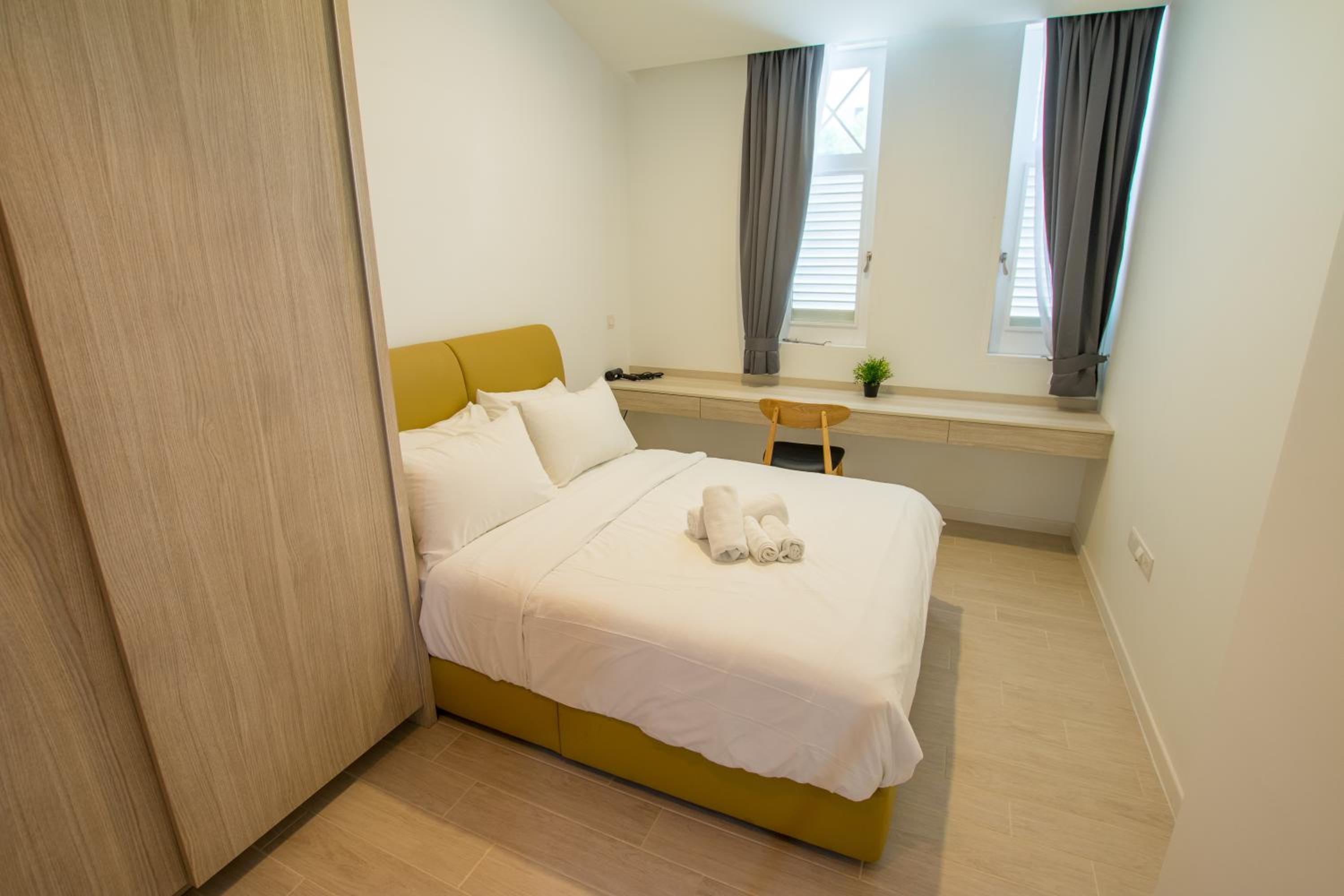 Studio Apartment photo 1