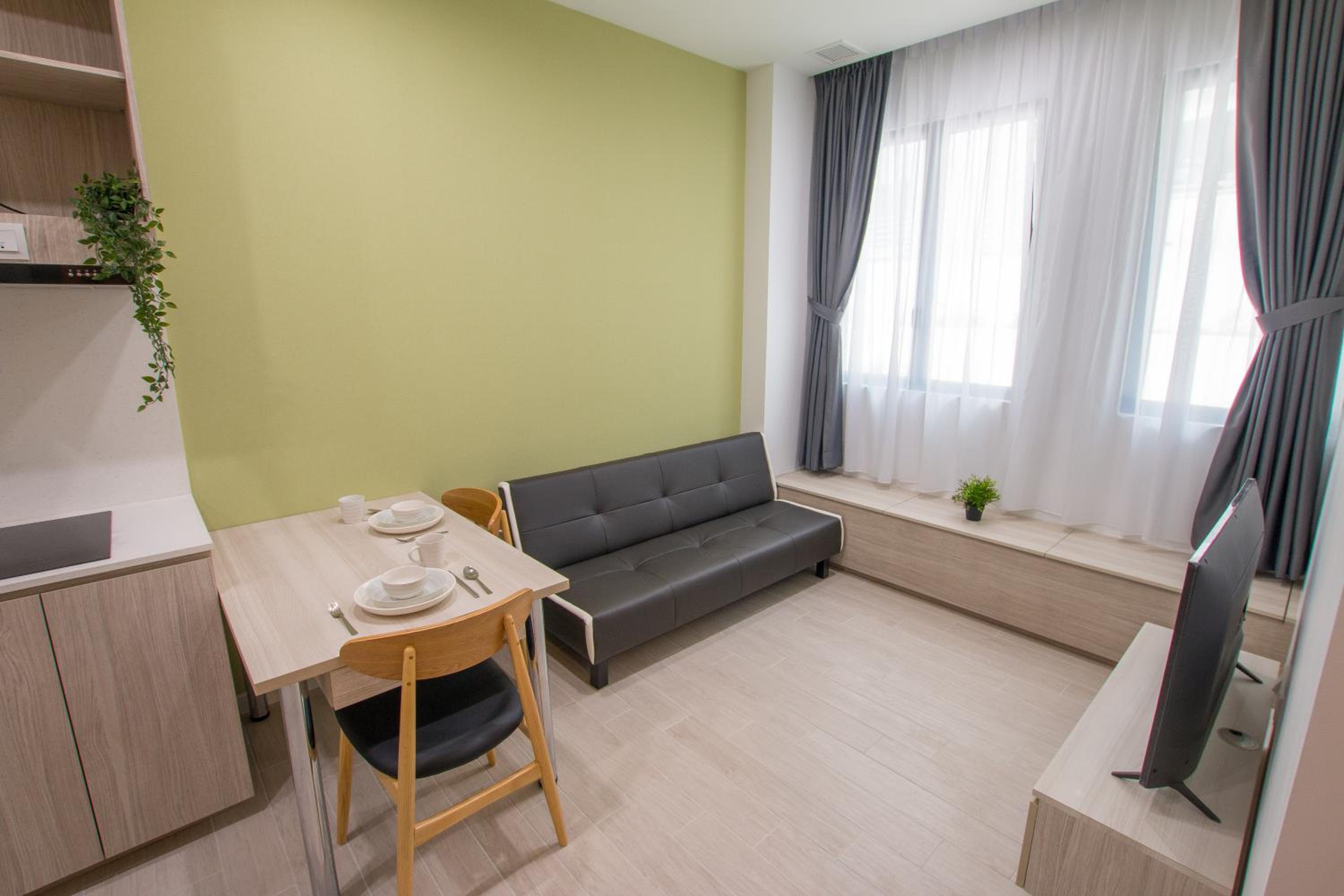One-Bedroom Apartment photo 2