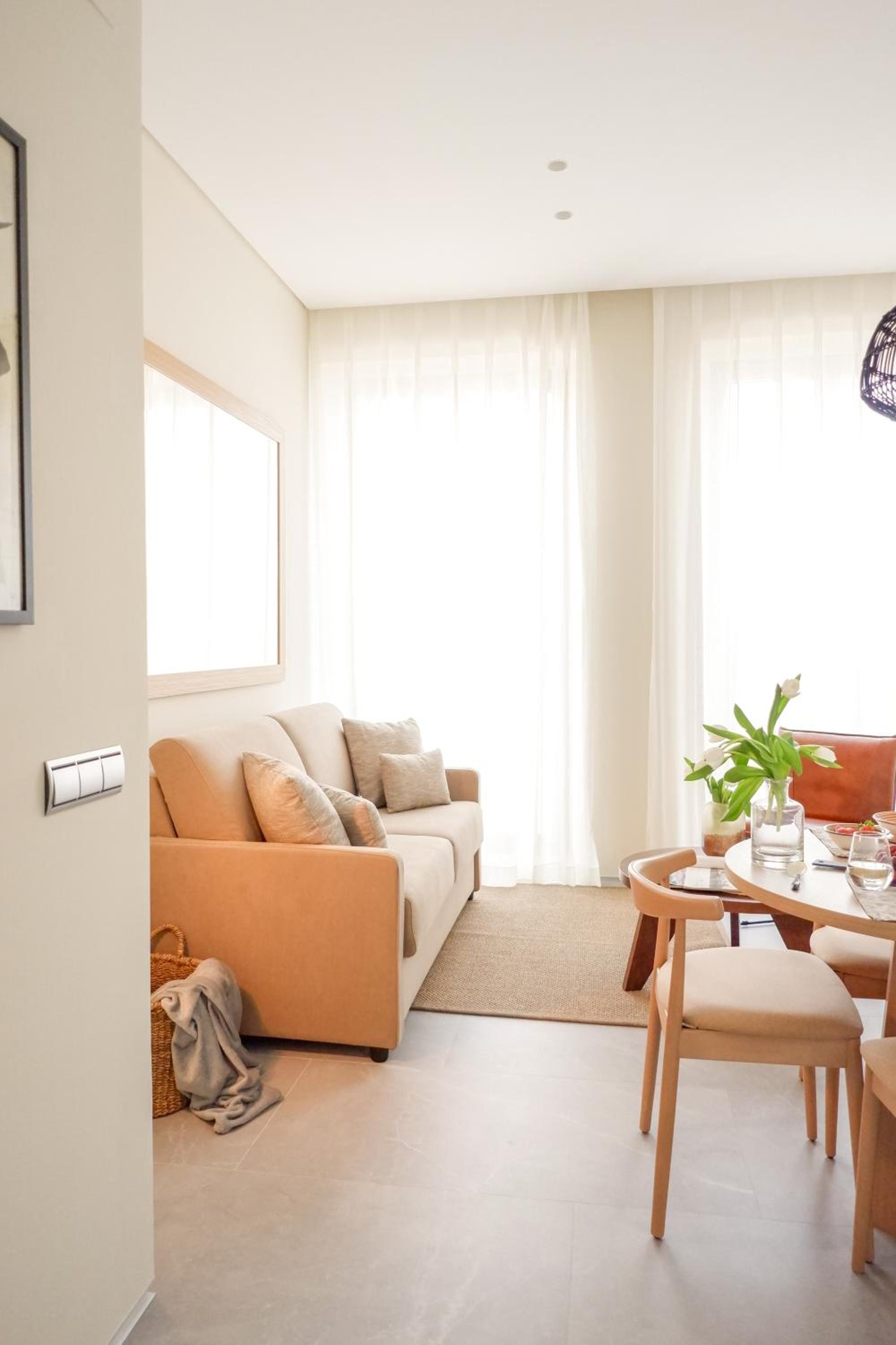 One-Bedroom Apartment - Photo 2