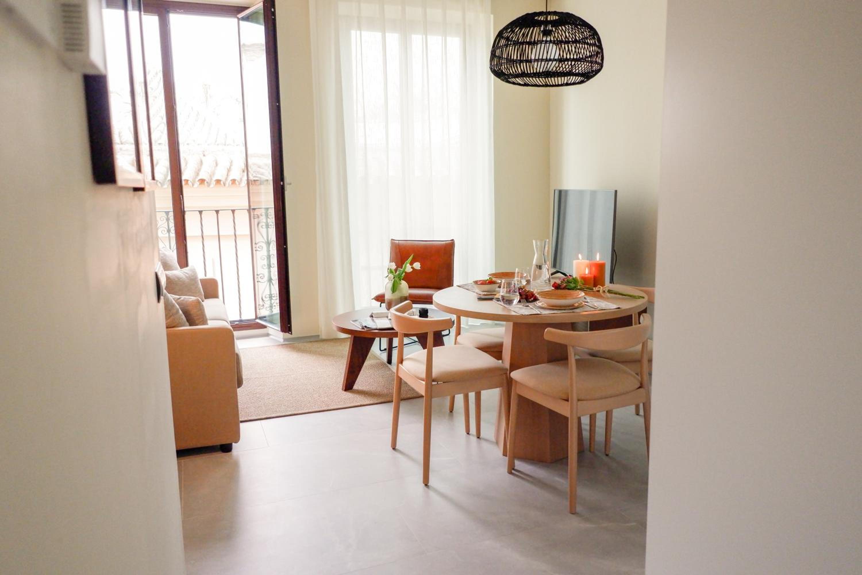 One-Bedroom Apartment - Photo 12