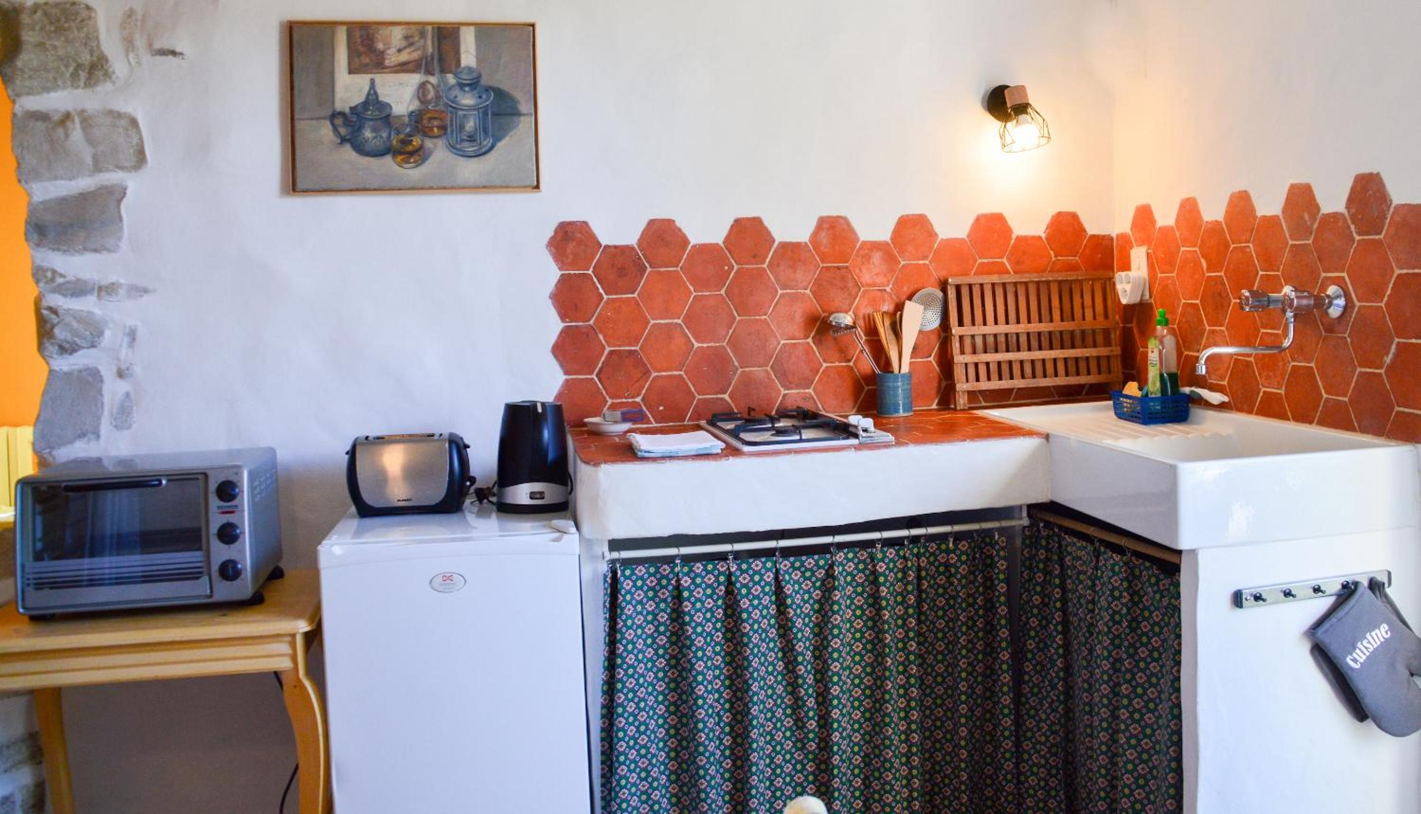 Studio Apartment photo 2