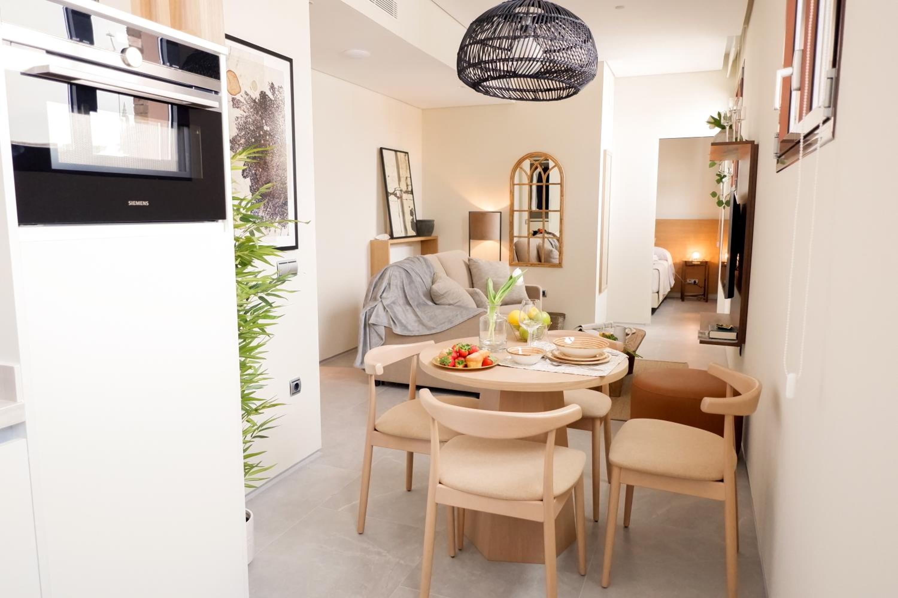 Penthouse Apartment - Photo 2