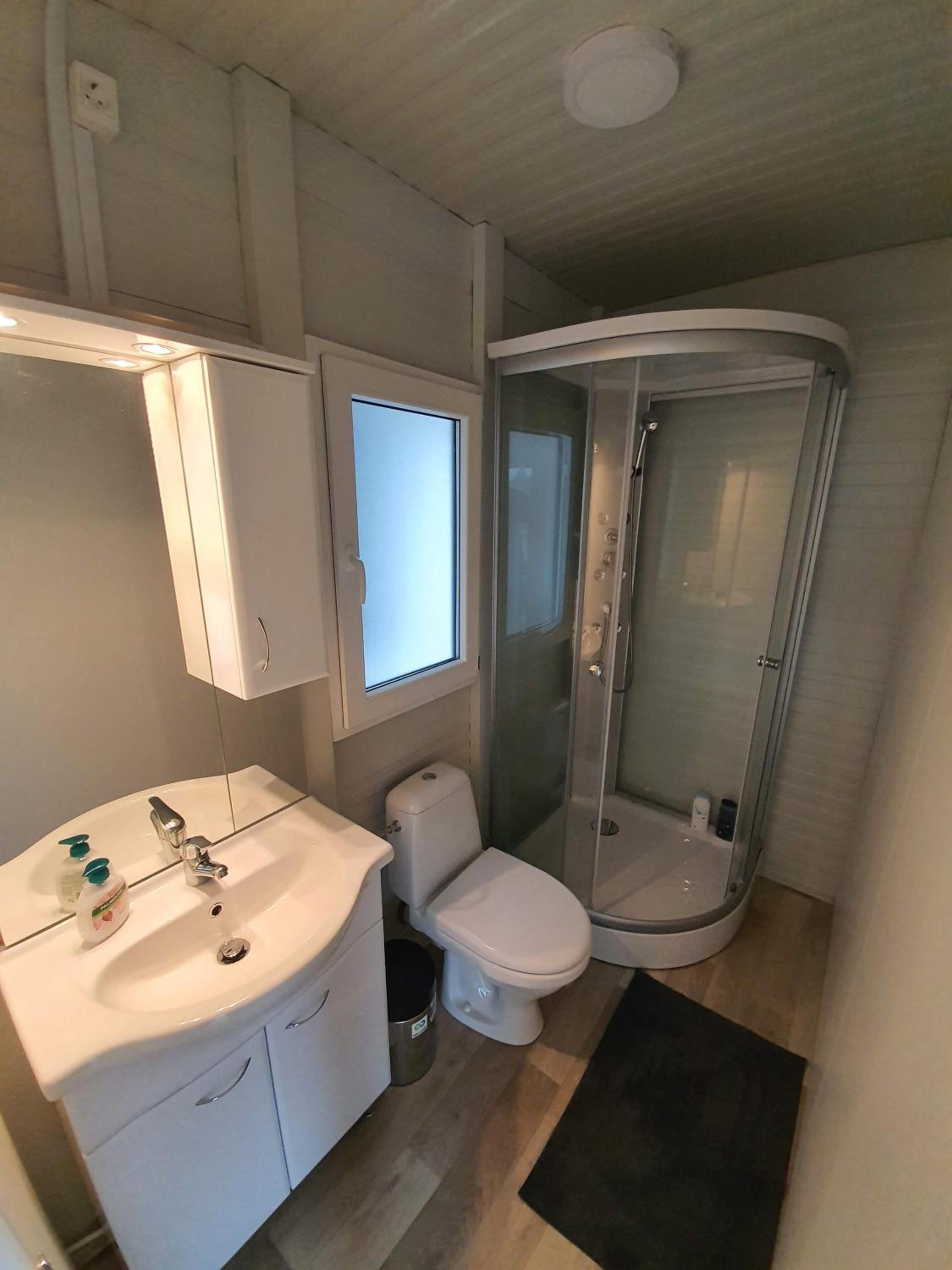 Two-Bedroom Apartment - Photo 2