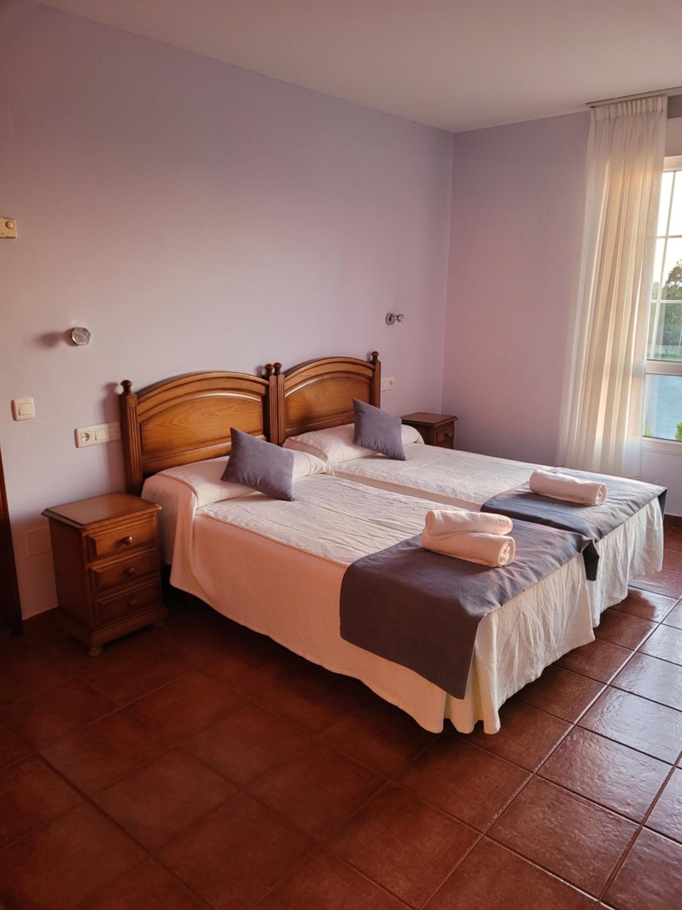 Twin Room with Sea View - Photo 4
