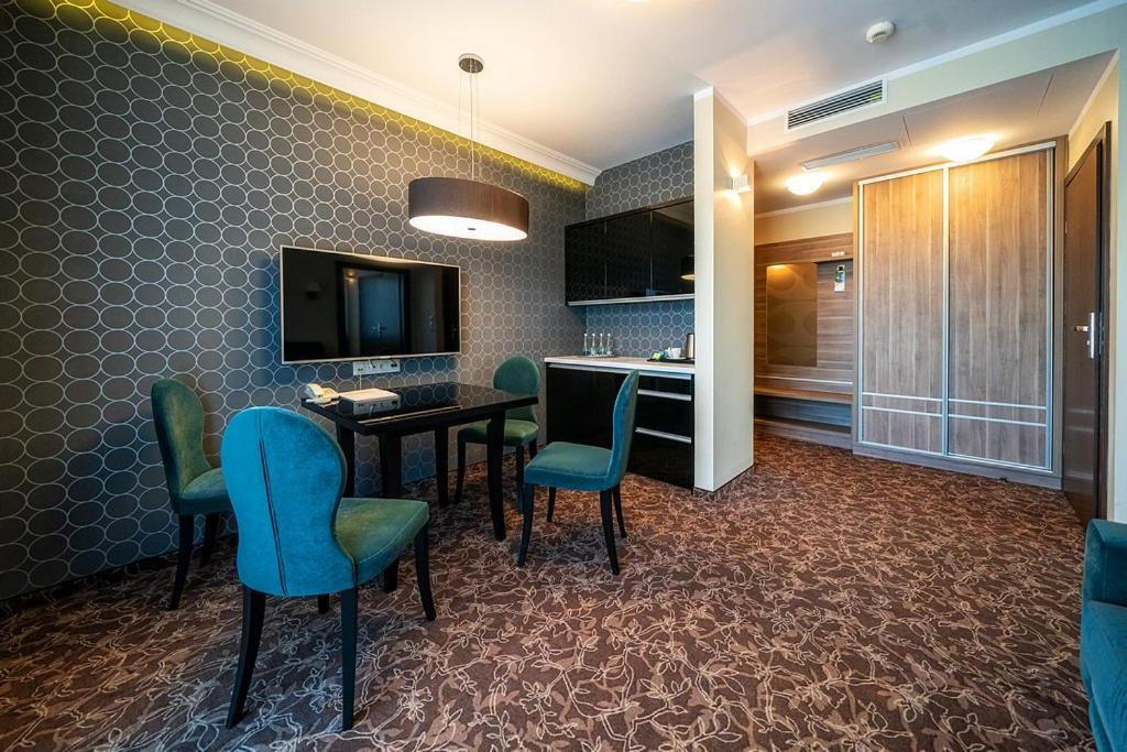 Apartment with Terrace photo 1