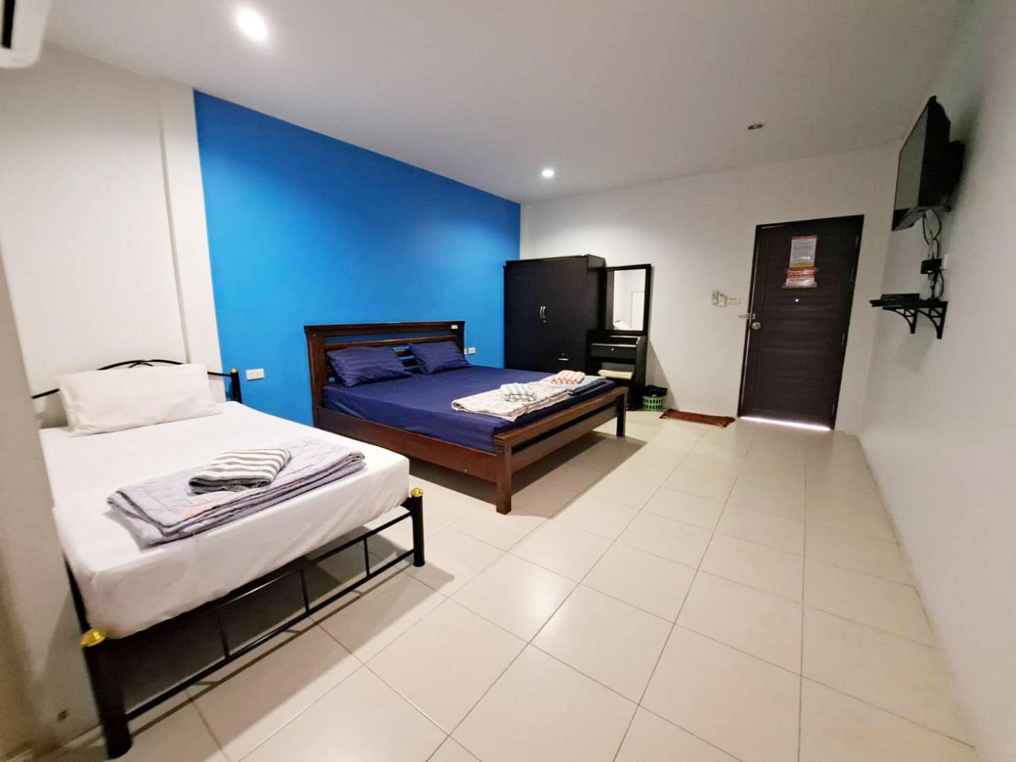 Large Double Room photo 3