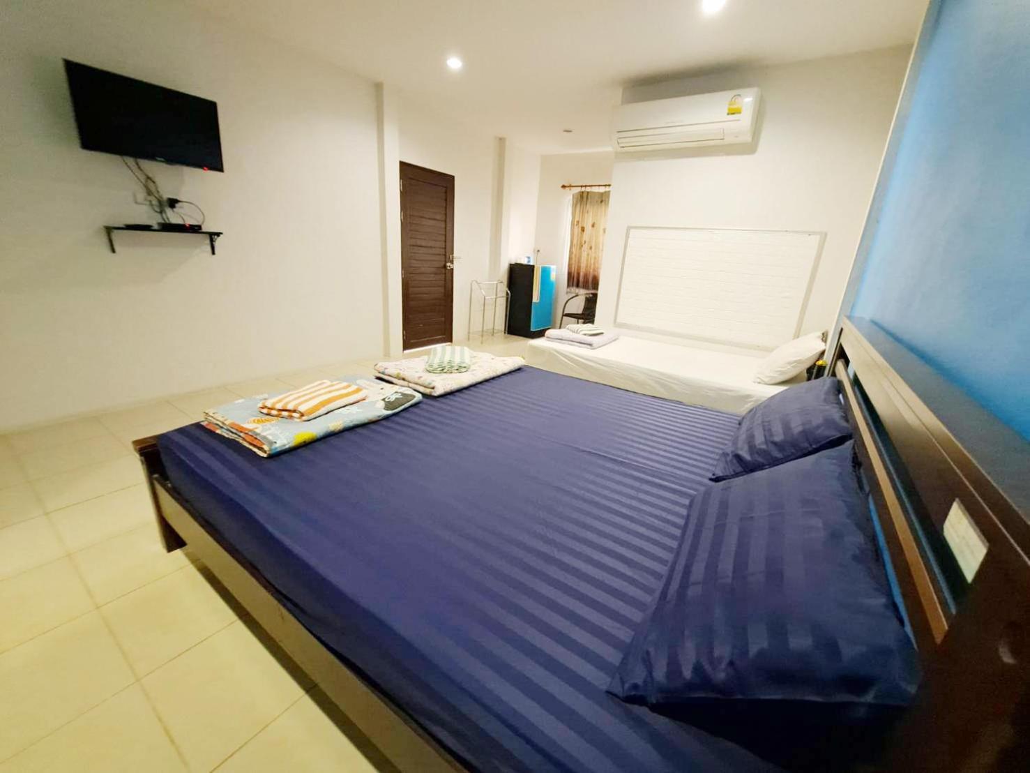 Large Double Room photo 2