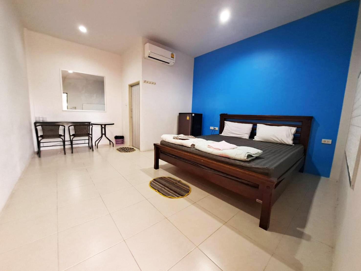 Economy Double Room photo 2