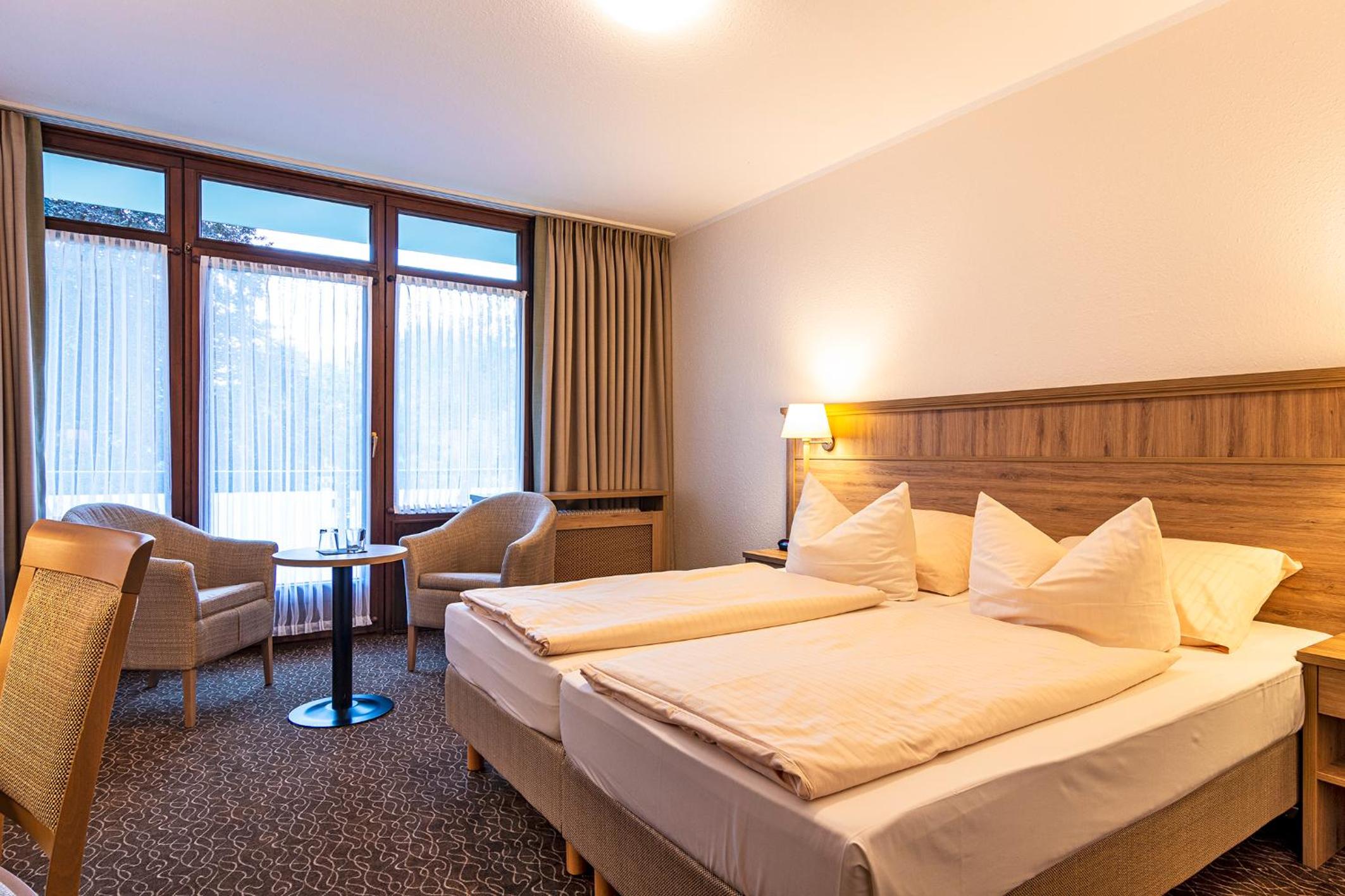 Double Room with Balcony - Photo 2