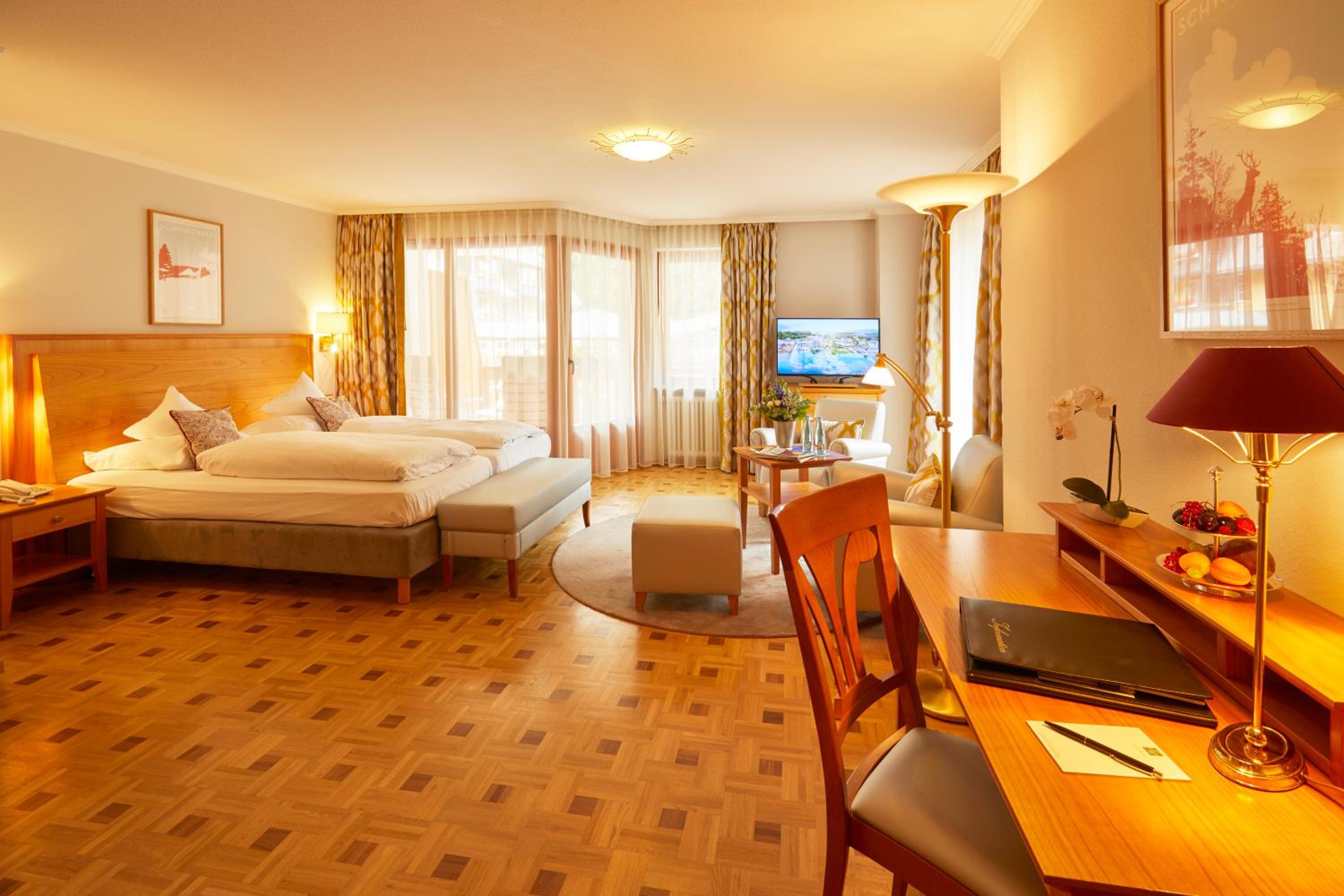Deluxe Double Room with Balcony photo 1
