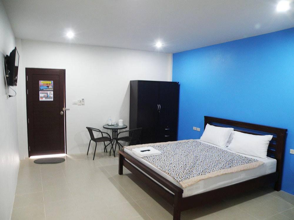 Large Double Room photo 1