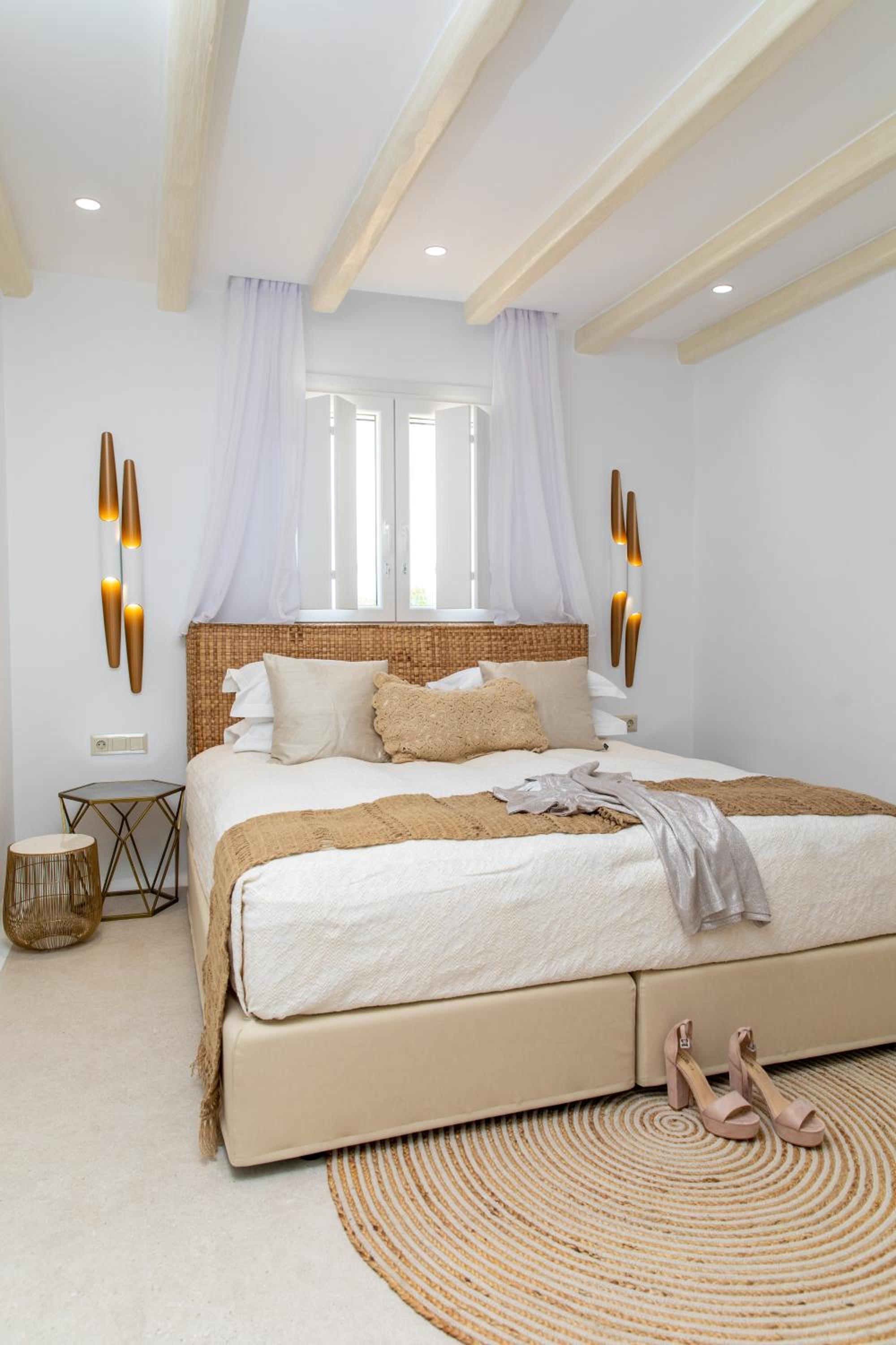 Villa photo 1