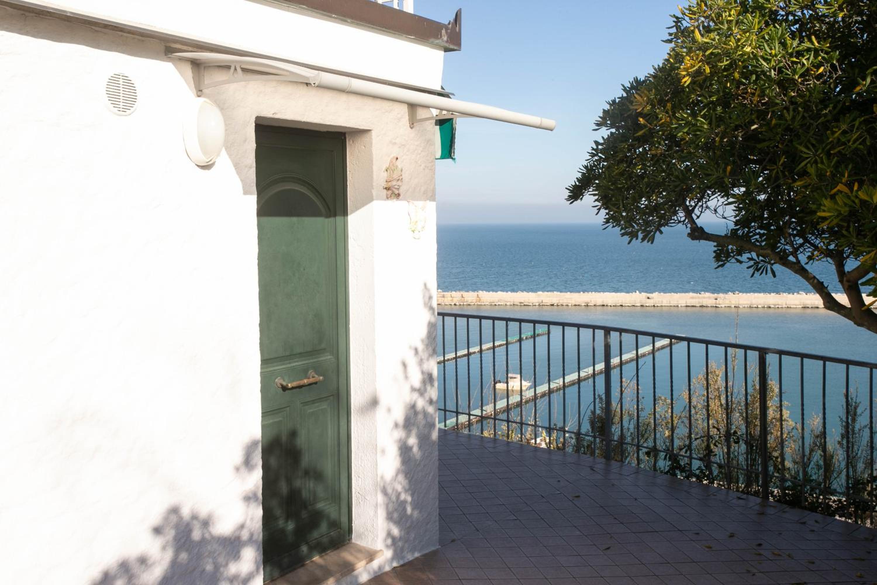 Apartment with Sea View photo 3