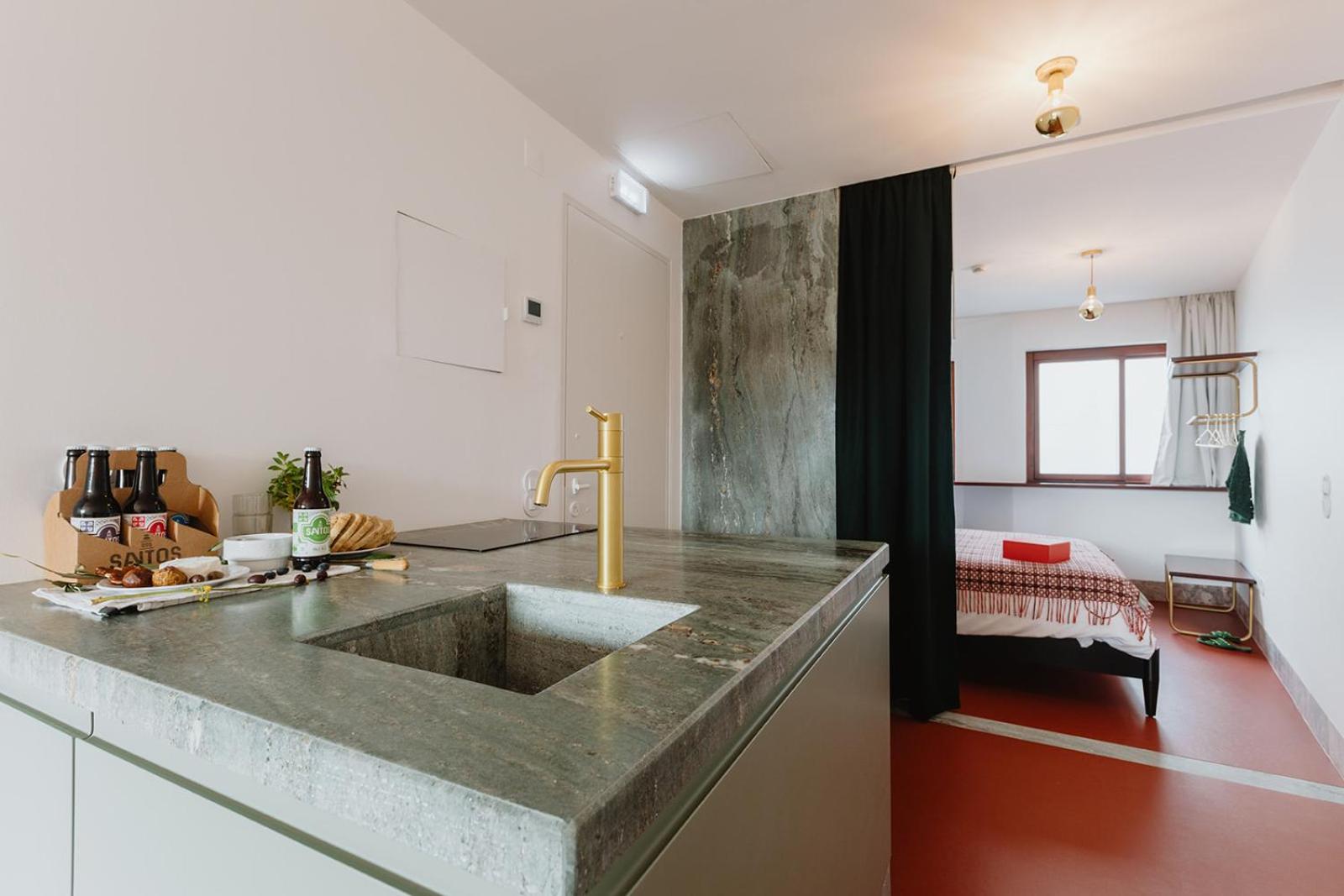 Apartment with Balcony - Photo 7