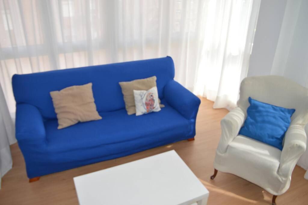 Three-Bedroom Apartment photo 2