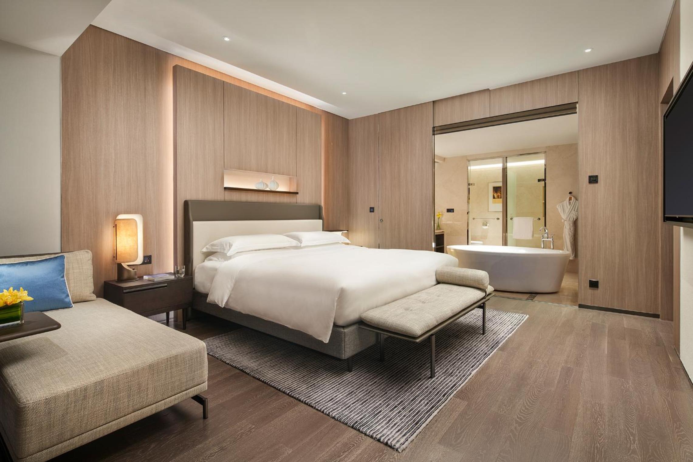 One-Bedroom King Suite with Ocean View - Photo 1