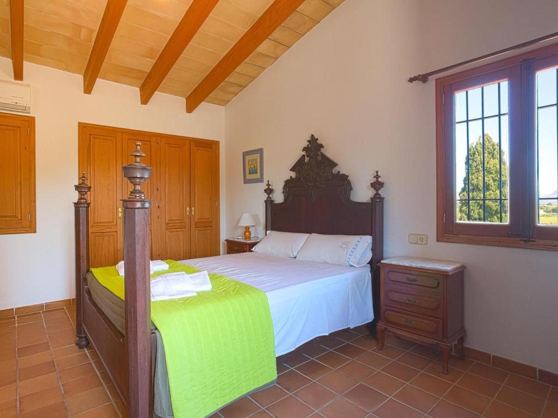Villa with Garden View - Photo 11