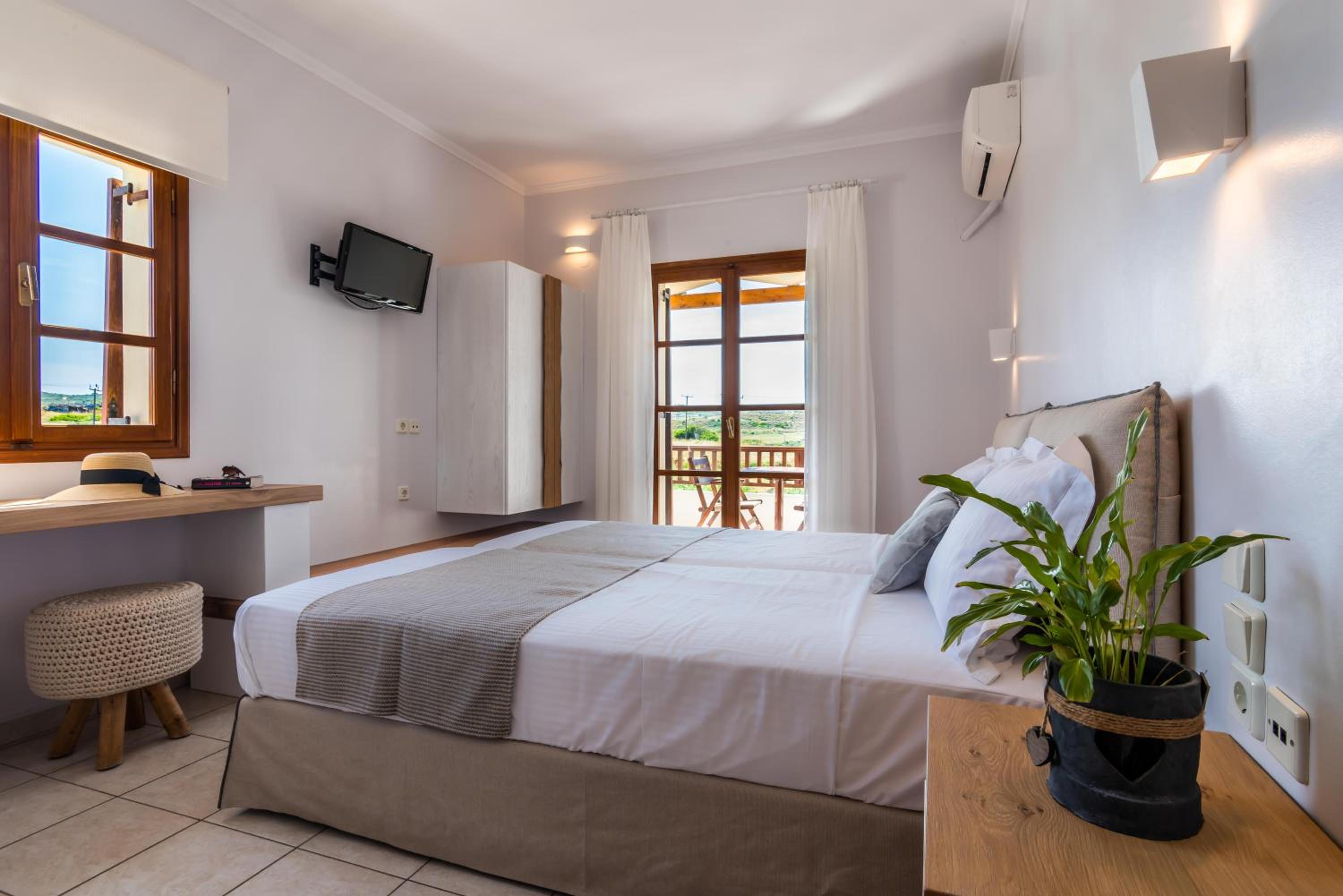 Superior Room with Garden View