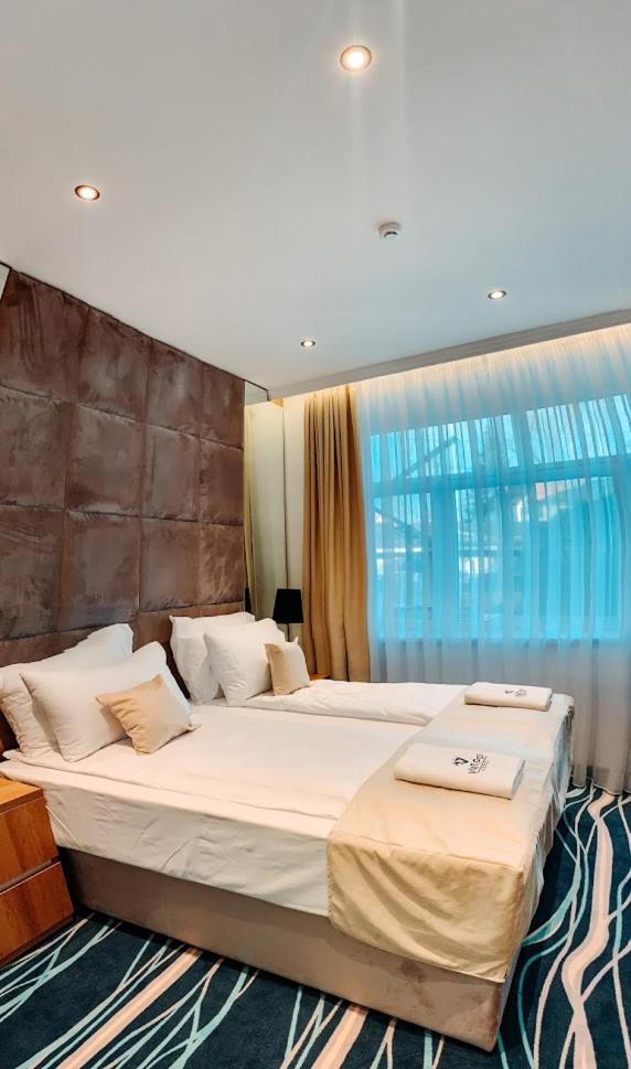 Deluxe Double or Twin Room - Photo 5