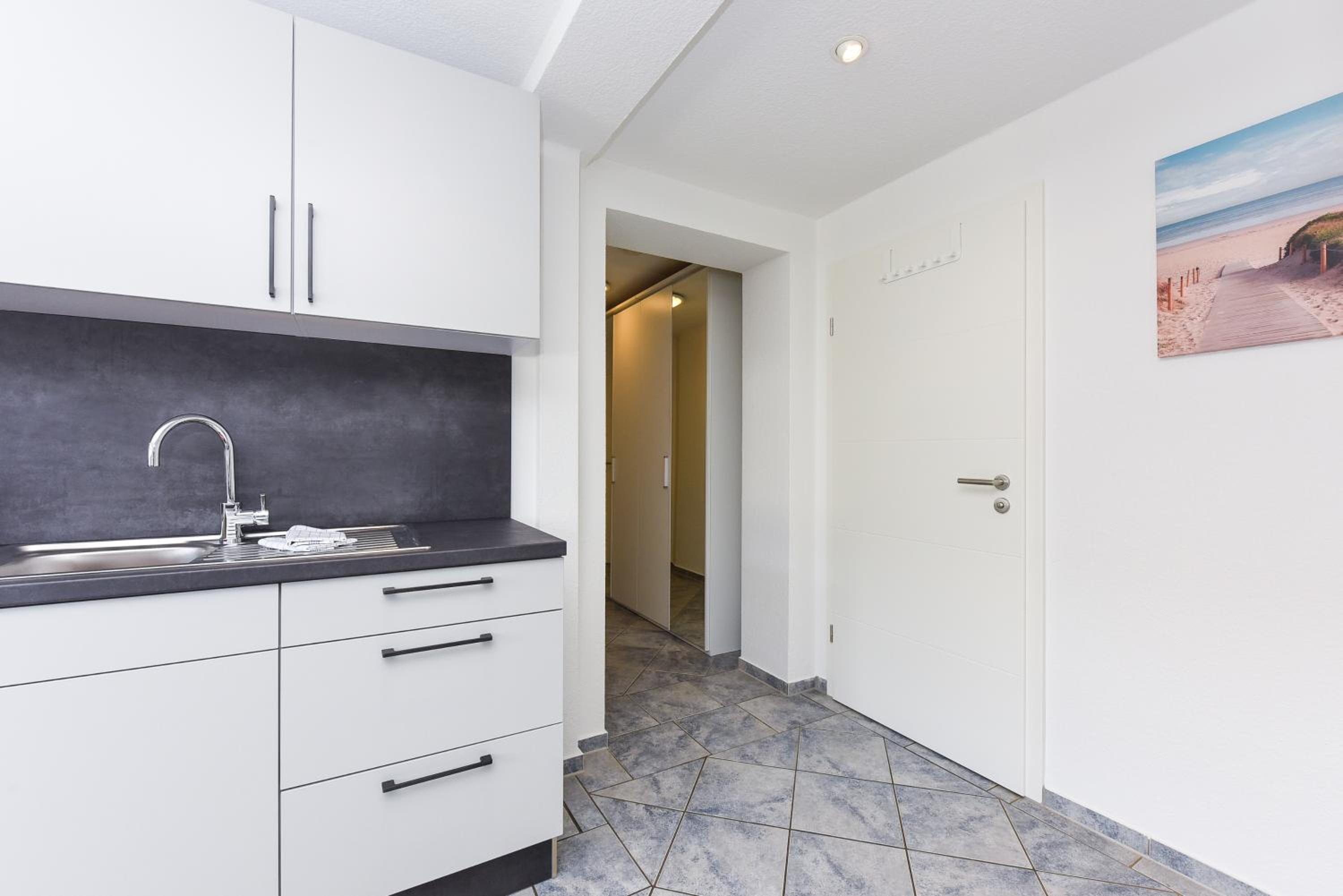 Apartment with Terrace photo 3