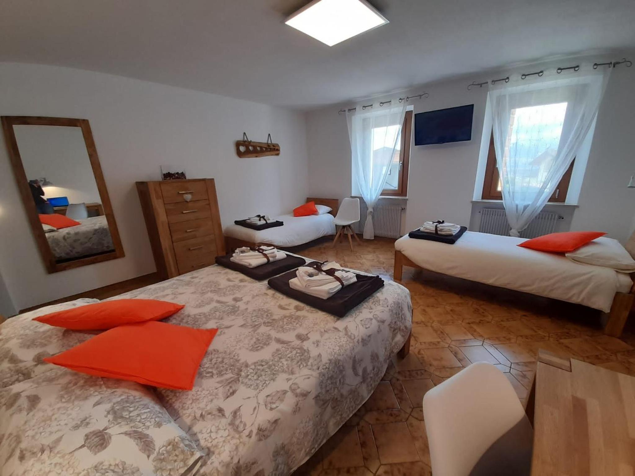 Quadruple Room with Private Bathroom photo 3
