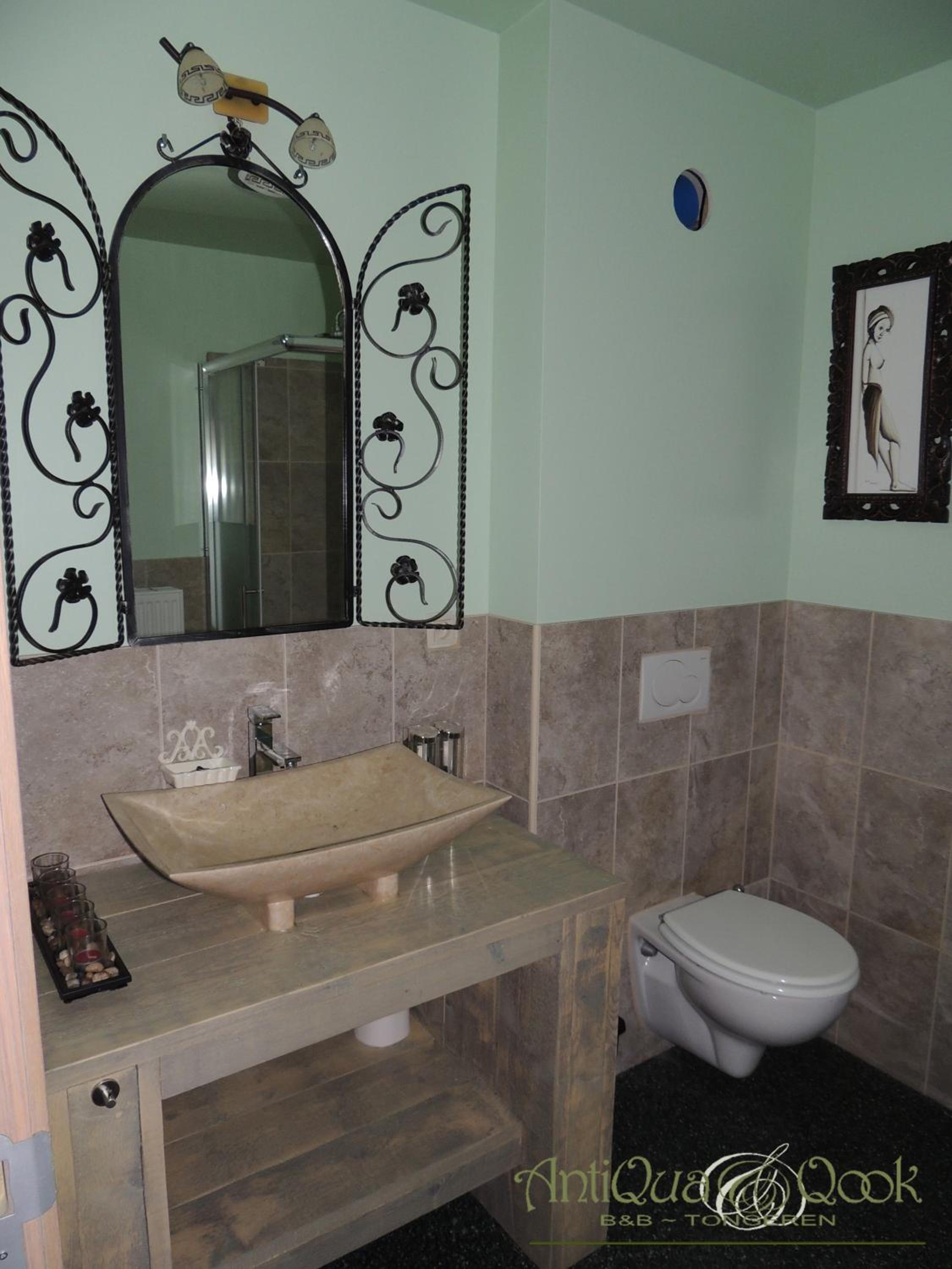 Deluxe Family Suite - Photo 1