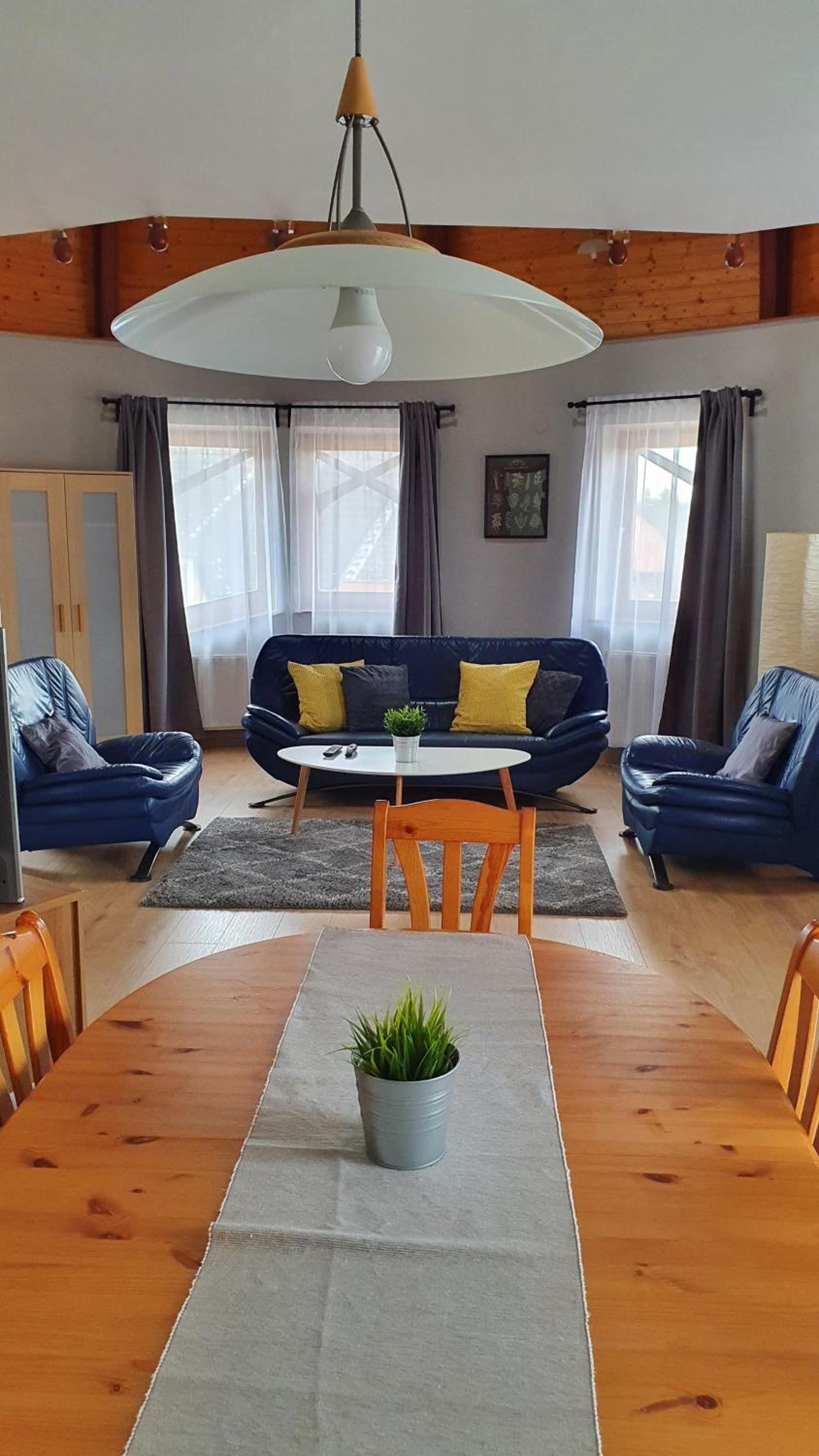 Apartment - Split Level - Photo 18