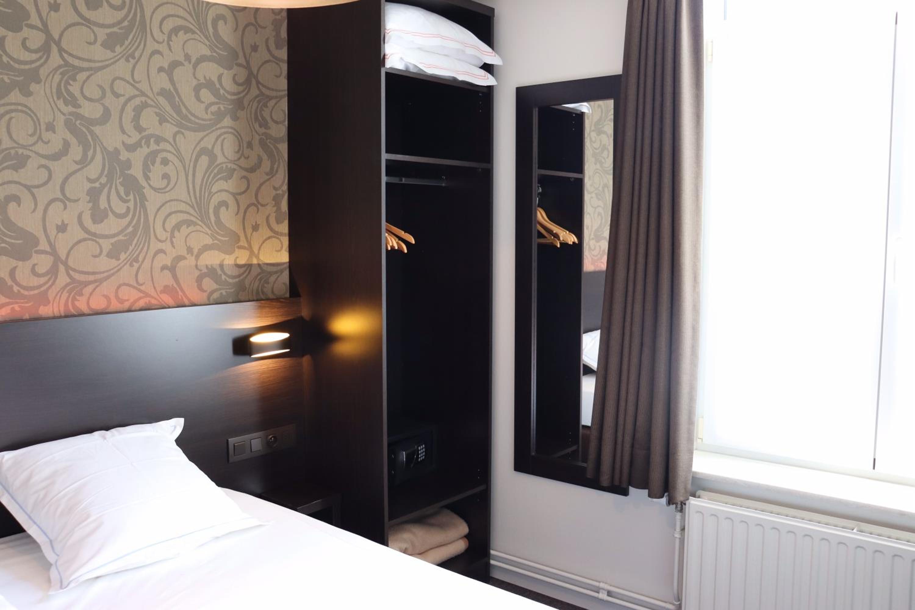 Small Double Room photo 2