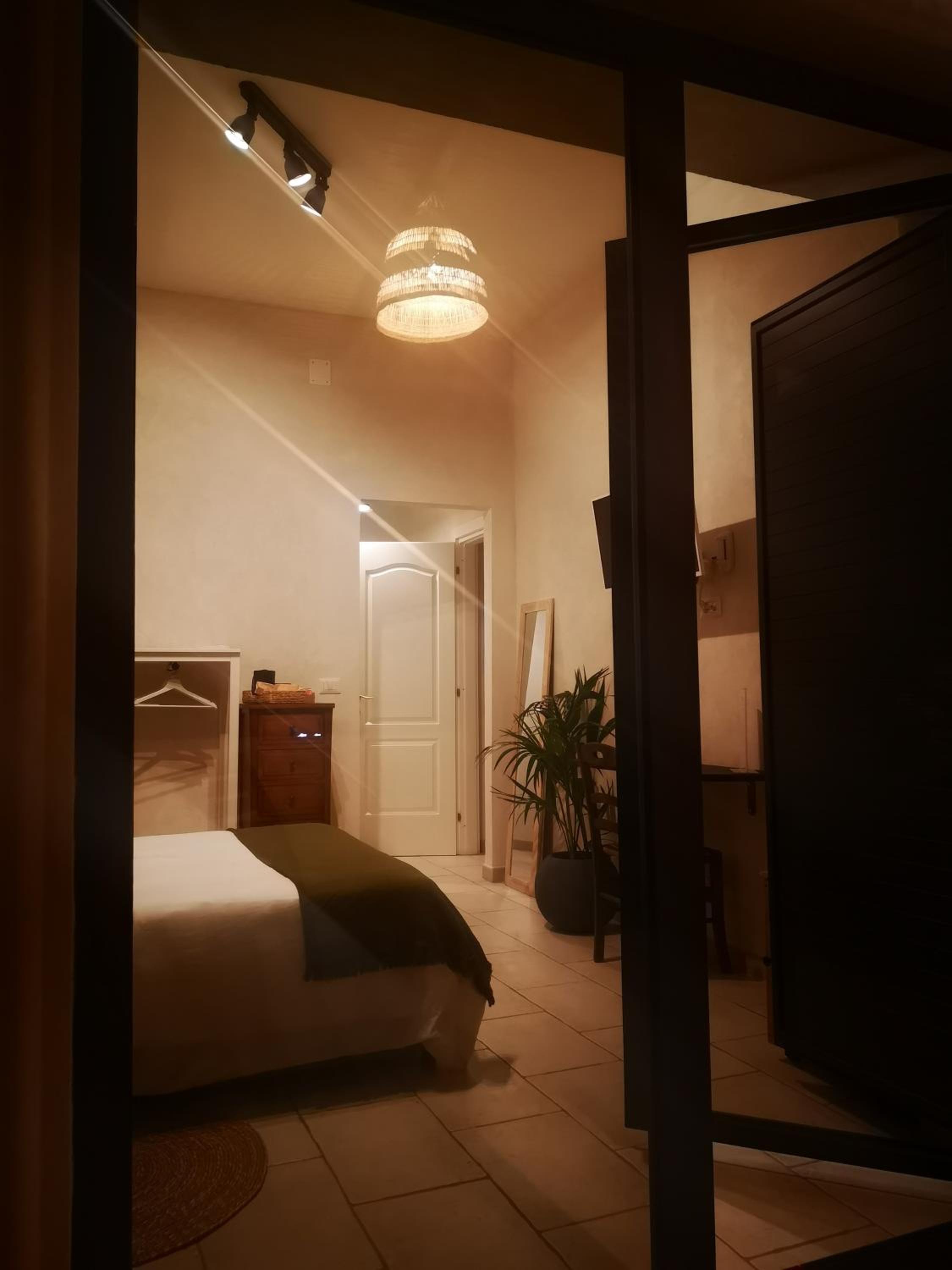 Deluxe Room - Photo 8