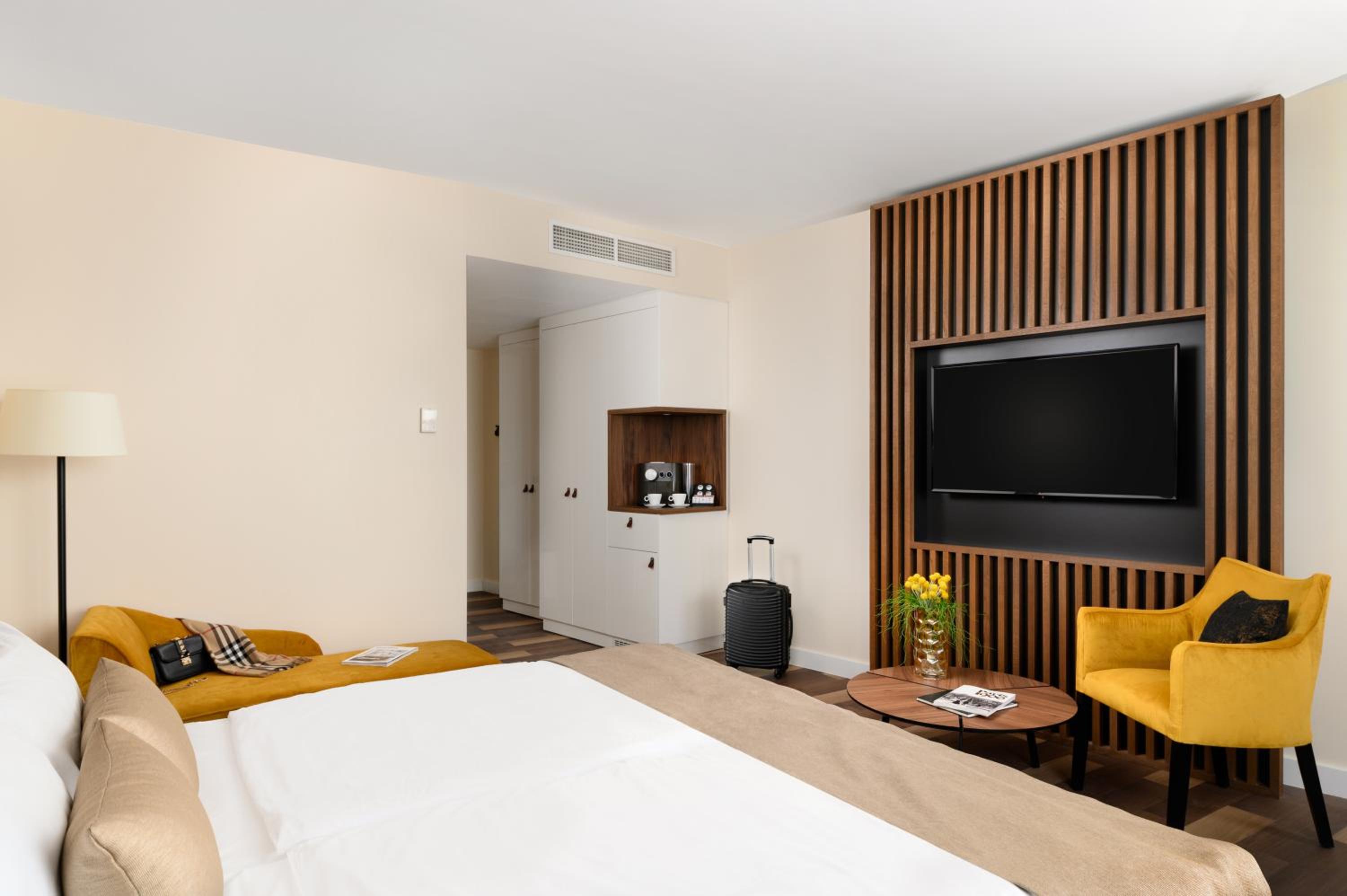 Superior Double or Twin Room with Terrace photo 3