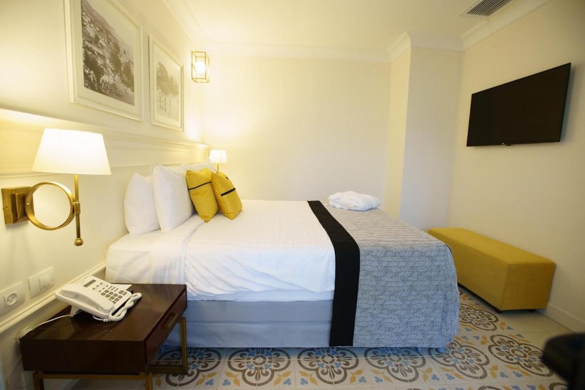 Suite with Spa Bath photo 1