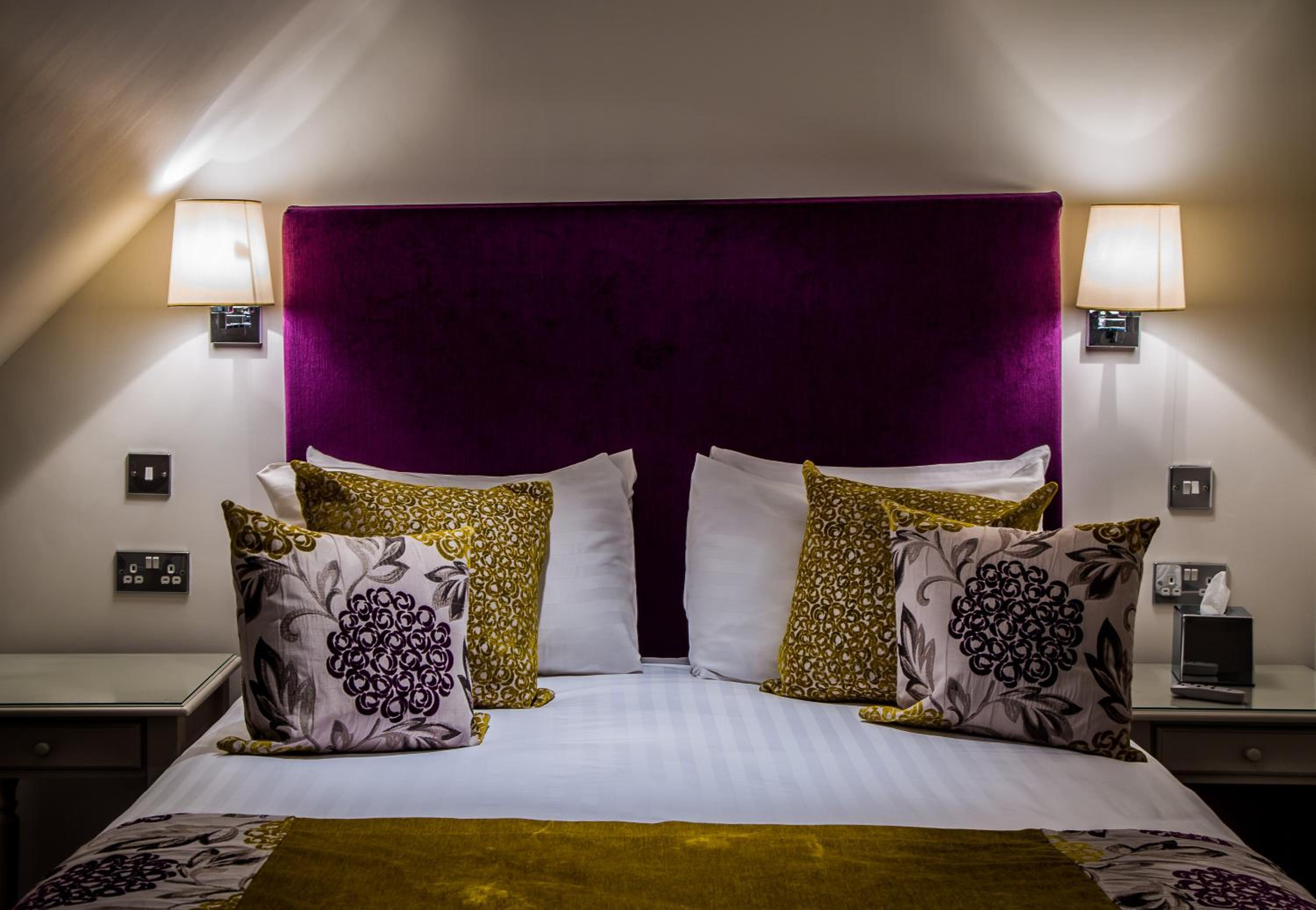 King Suite with Sofa - Non-Smoking
